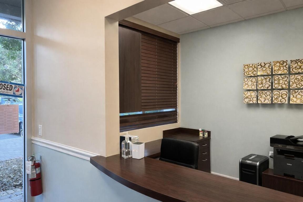 2585 S State Road 7 100