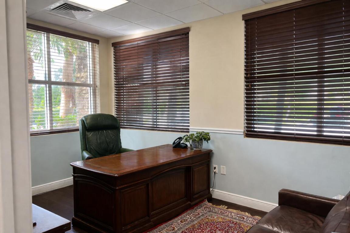 2585 S State Road 7 100