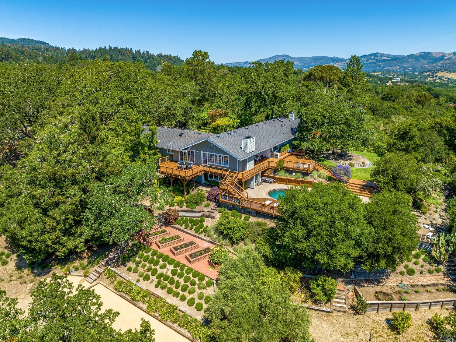 1604 Sobre Vista Rd