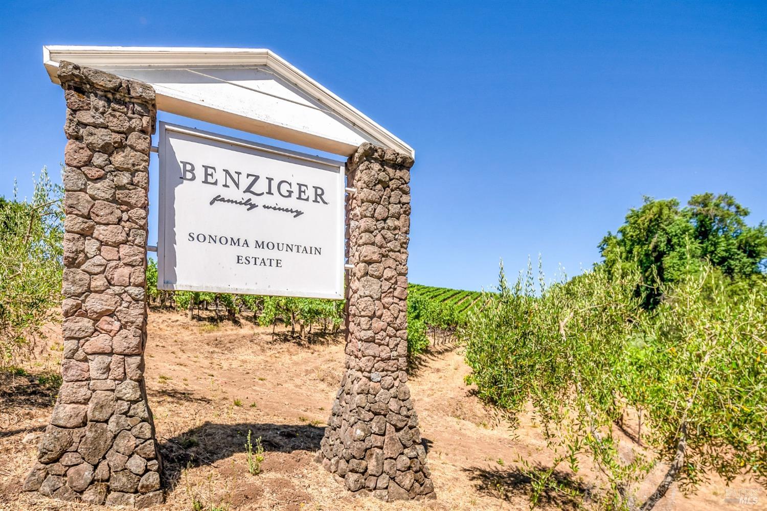 1277 London Ranch Rd