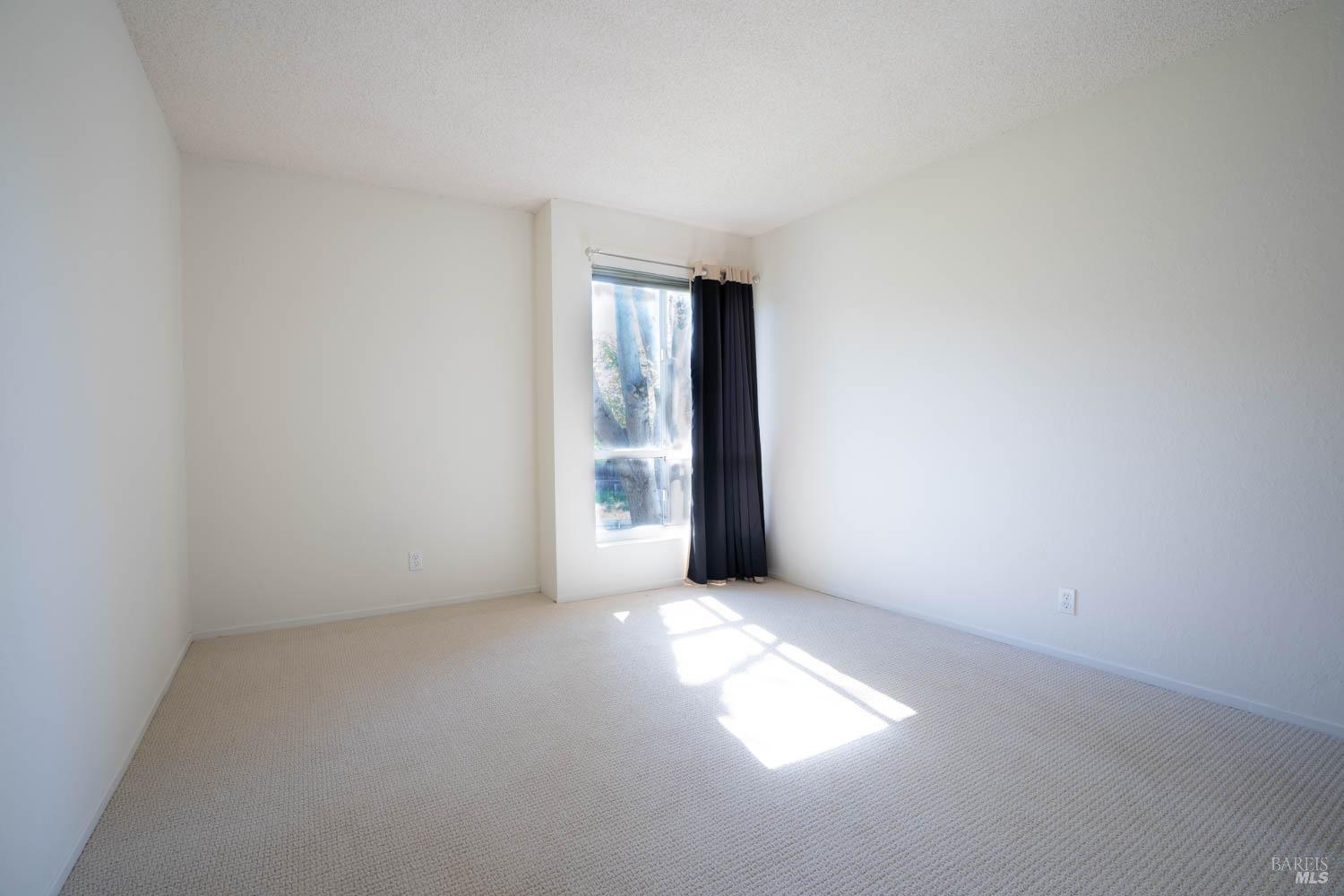 314 Larkspur Plaza Dr