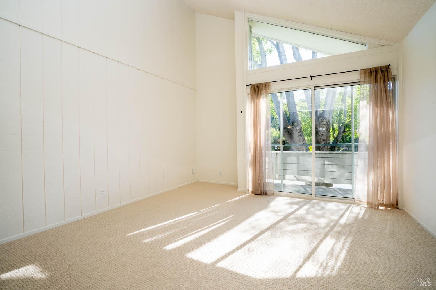 314 Larkspur Plaza Dr