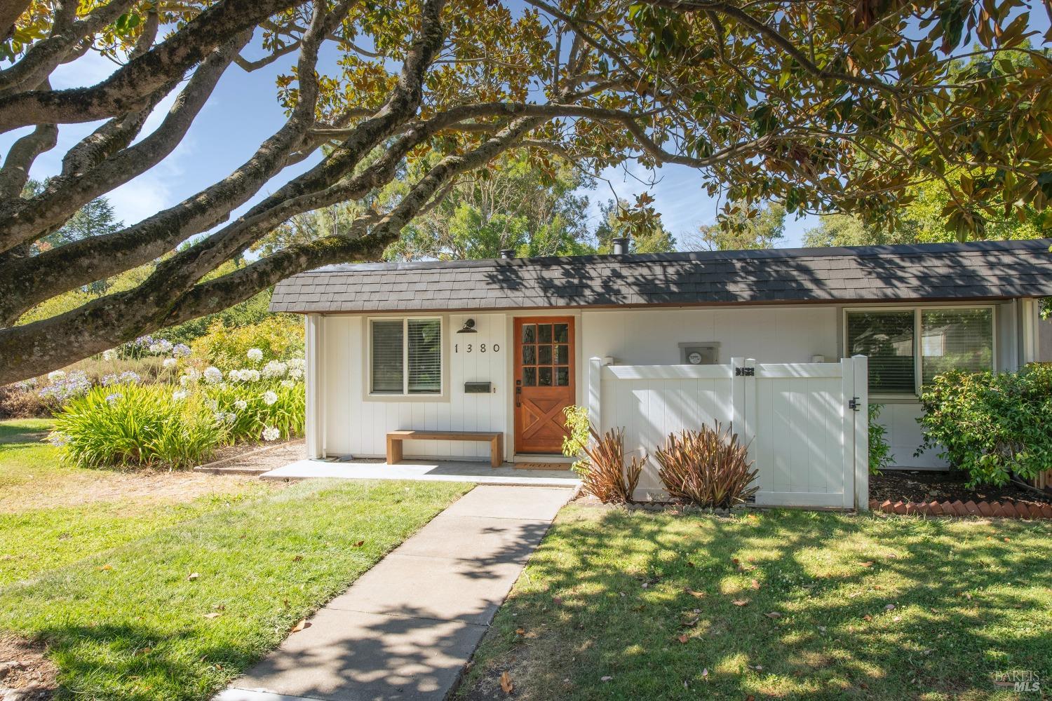 1380 Mission Dr