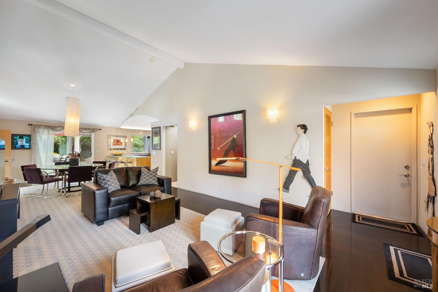 19352 Junipero Serra Dr