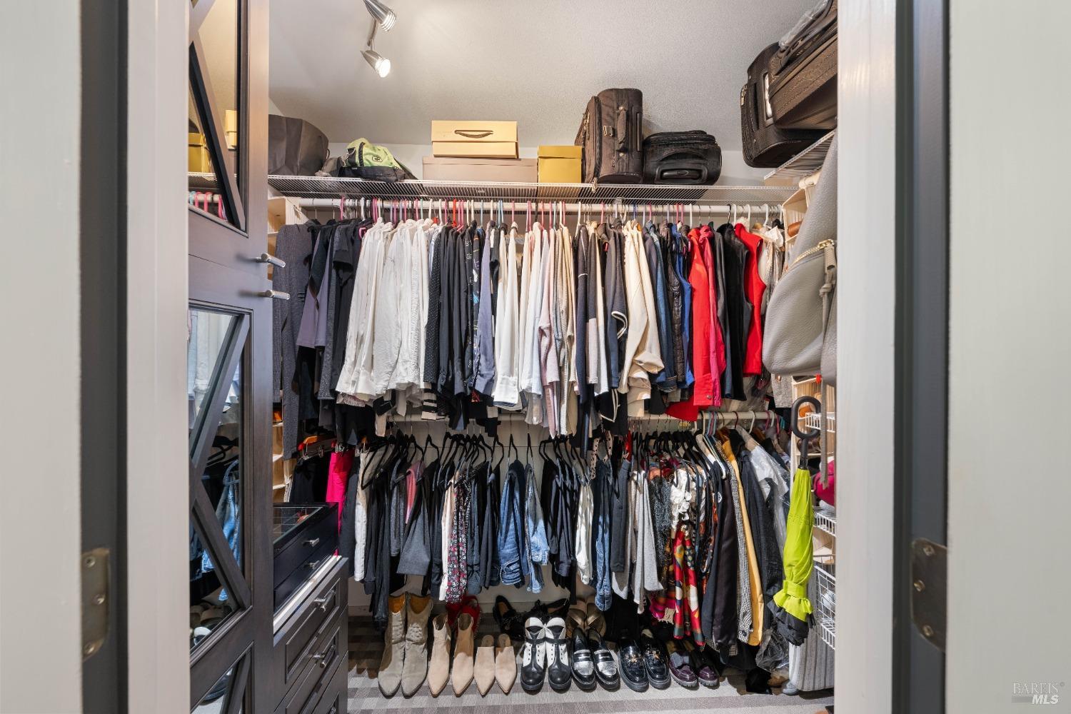 19352 Junipero Serra Dr