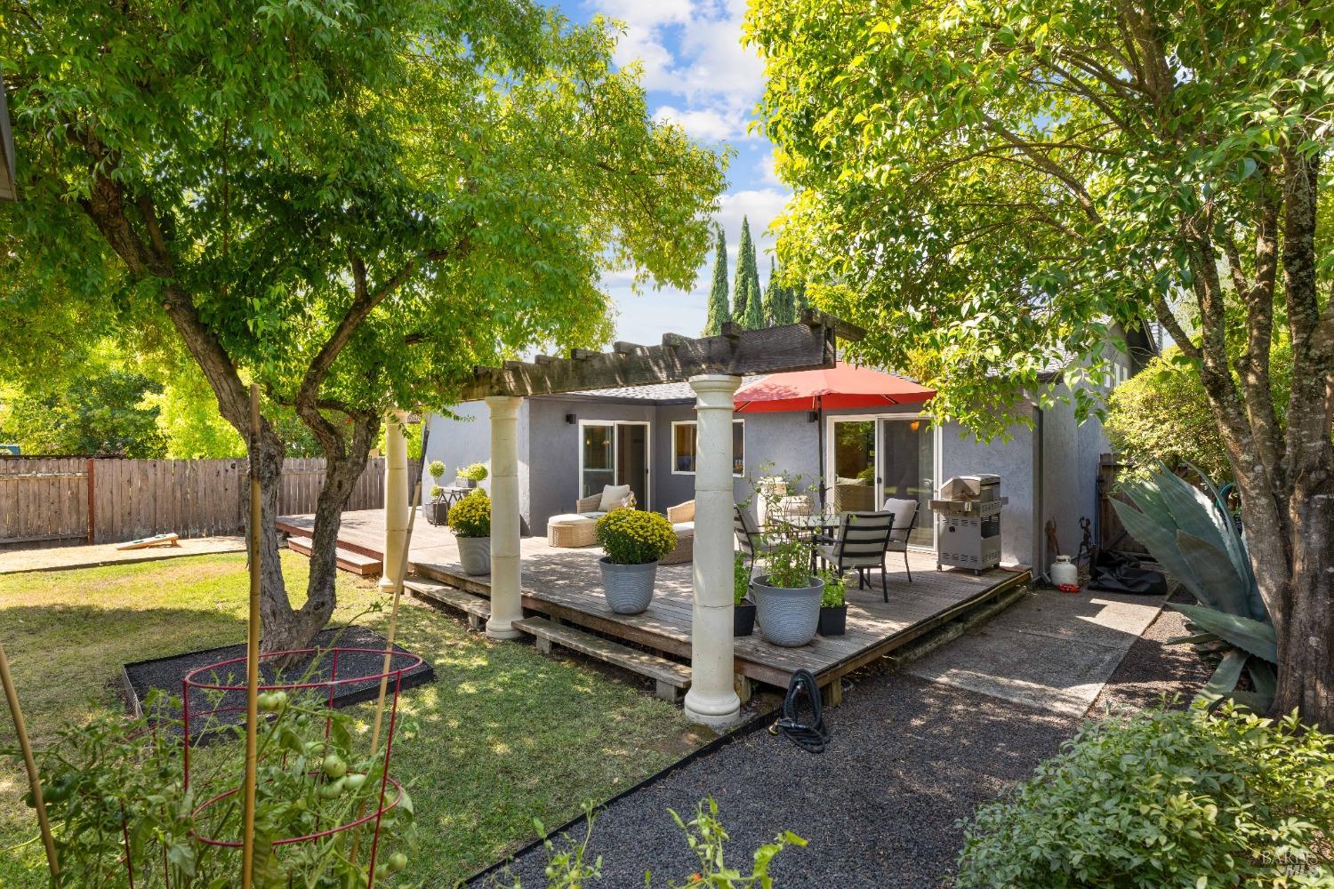 19352 Junipero Serra Dr