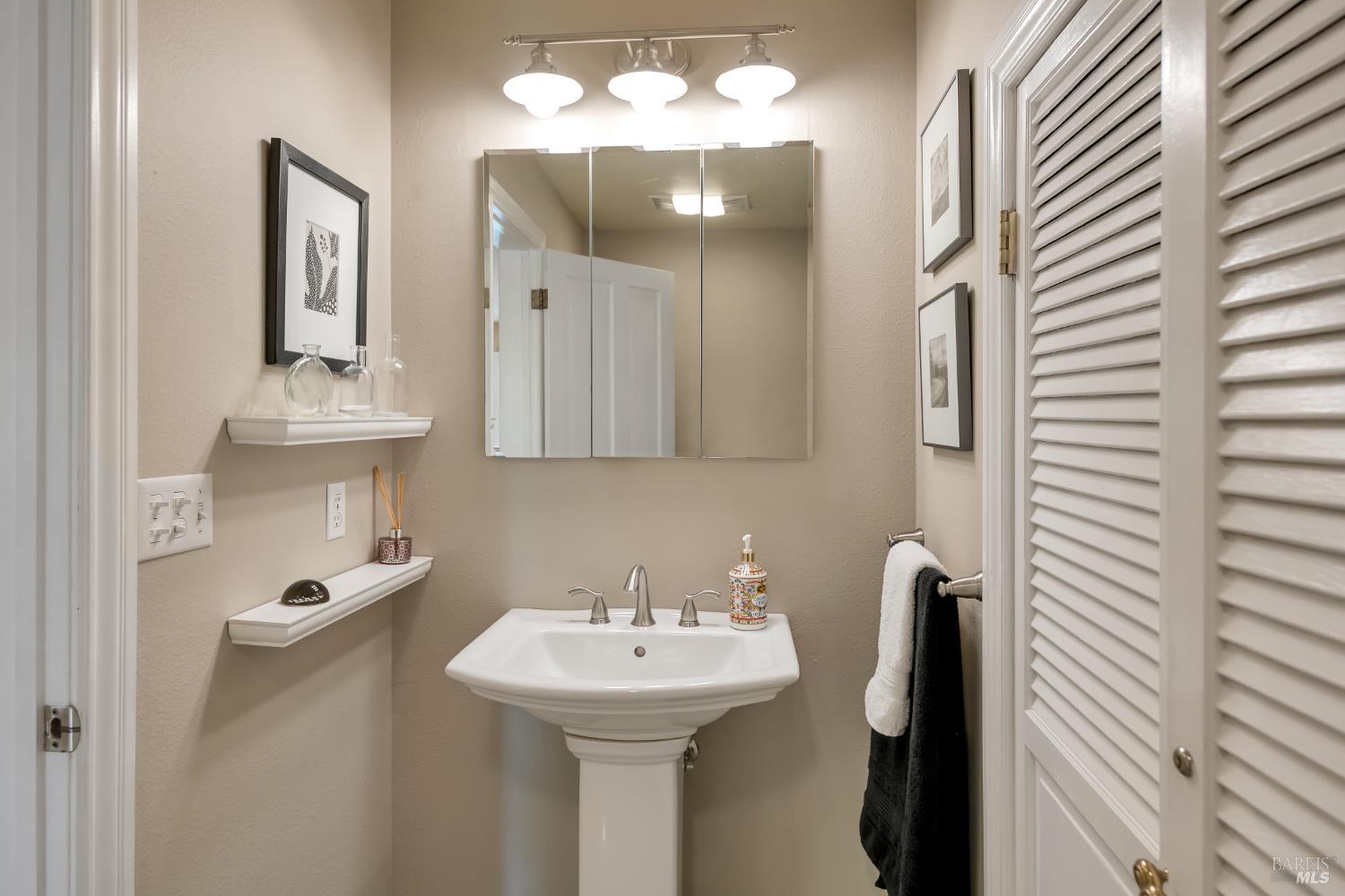 4215 Wake Robin Drive