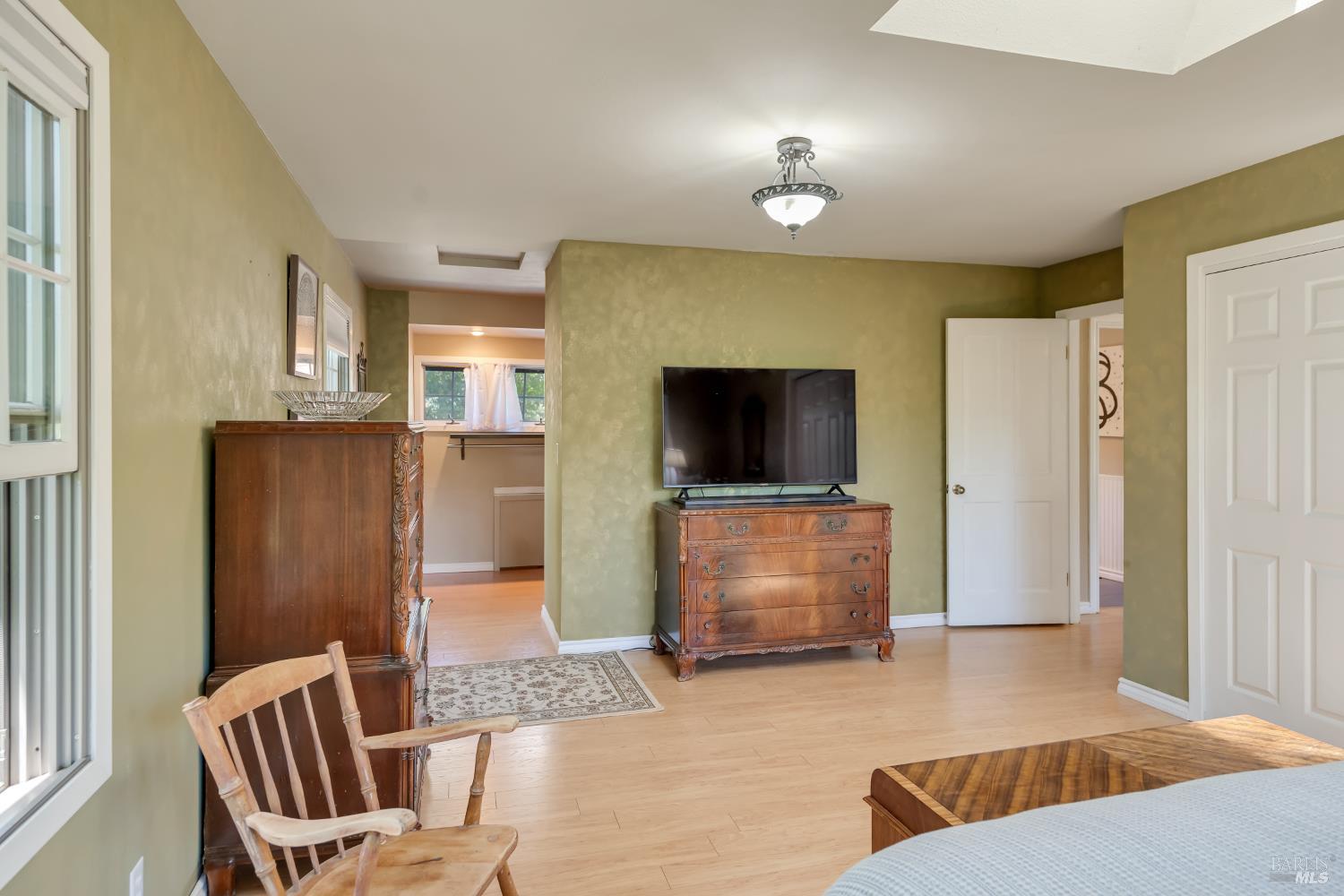 4215 Wake Robin Drive