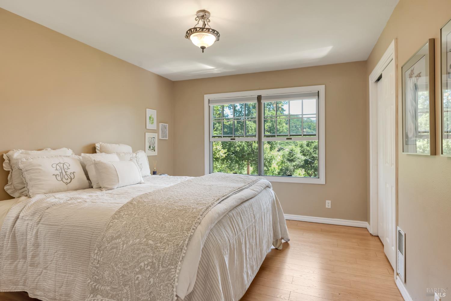 4215 Wake Robin Drive