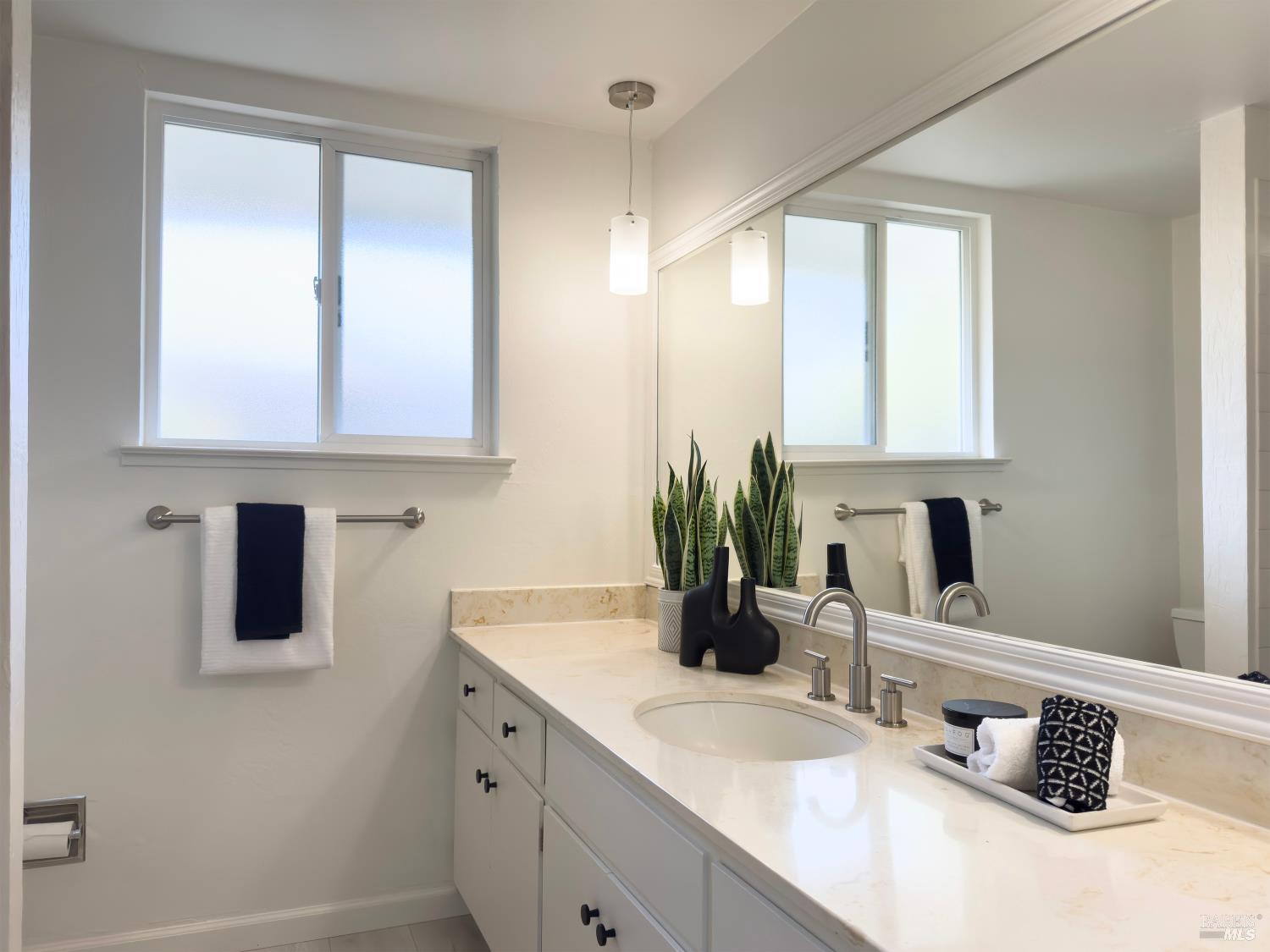 2232 Gainsborough Ave