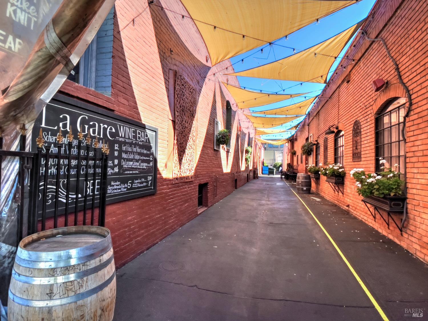 2232 Gainsborough Ave