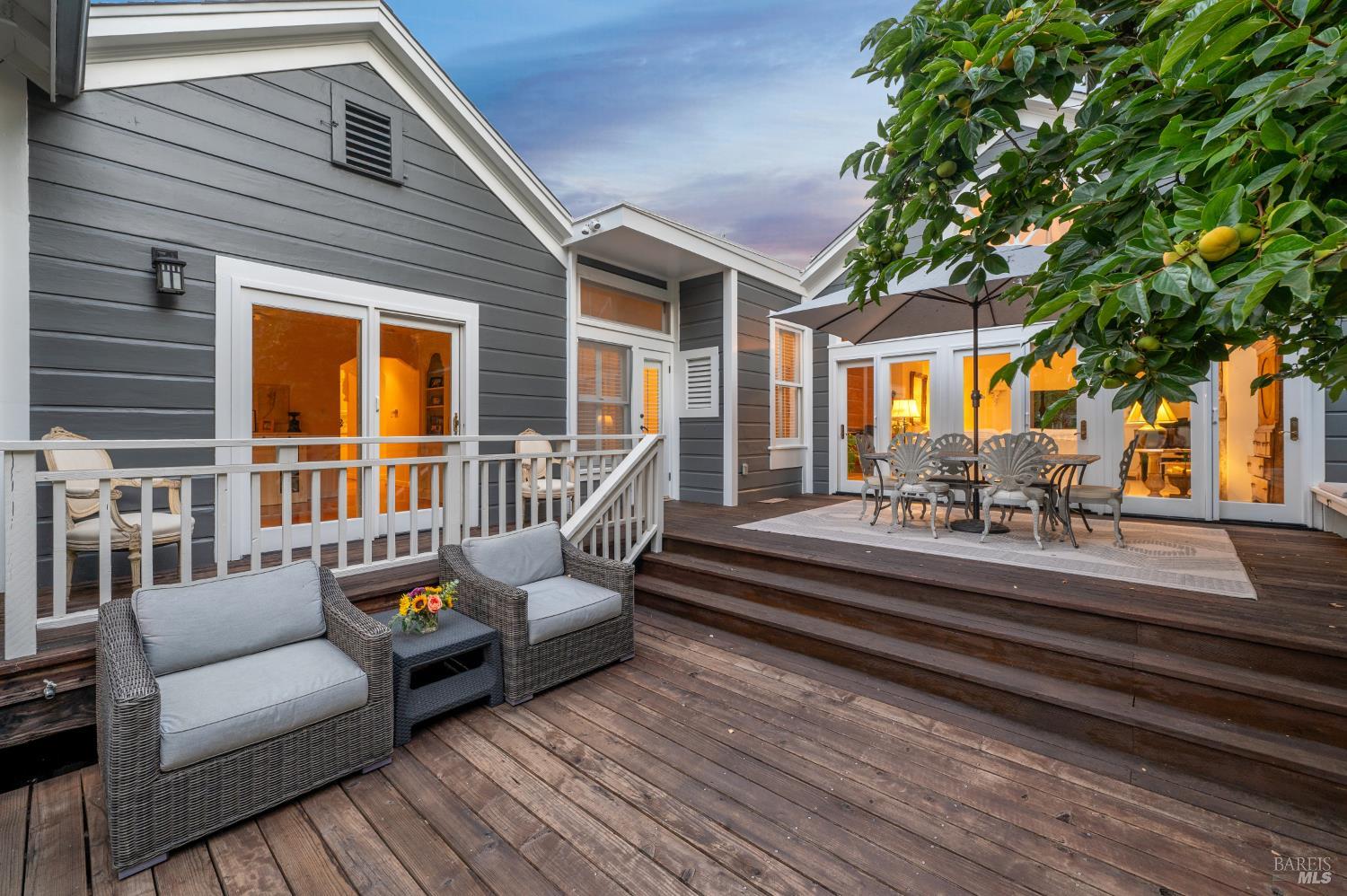 354 E Napa St