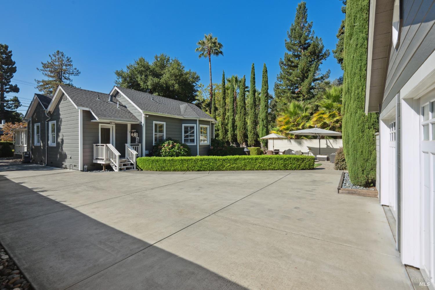 354 E Napa St