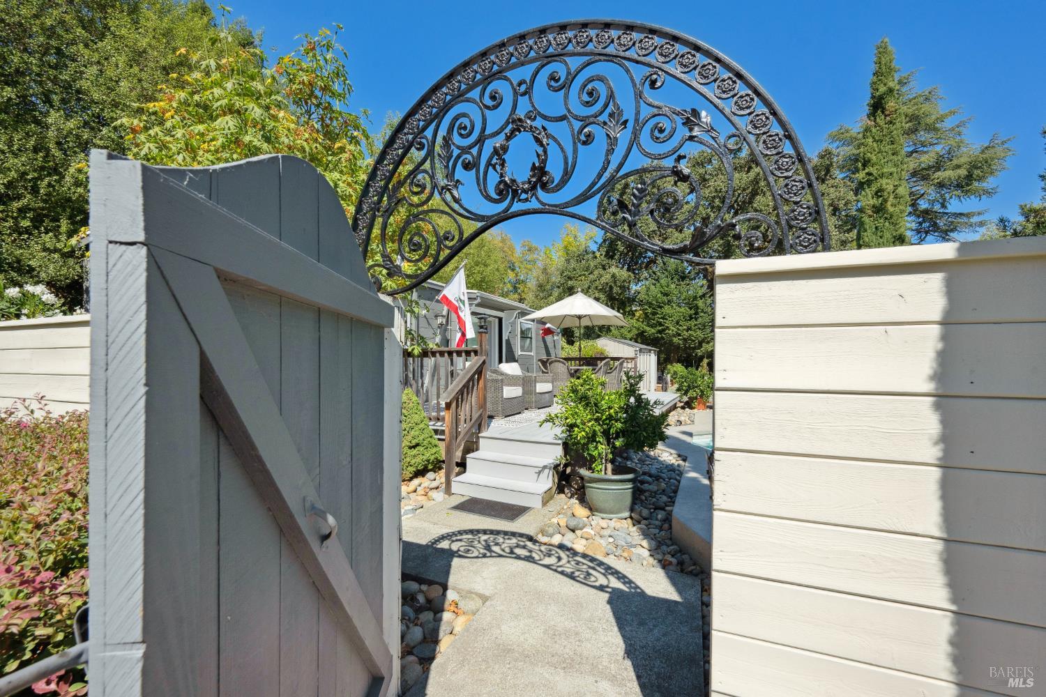 354 E Napa St