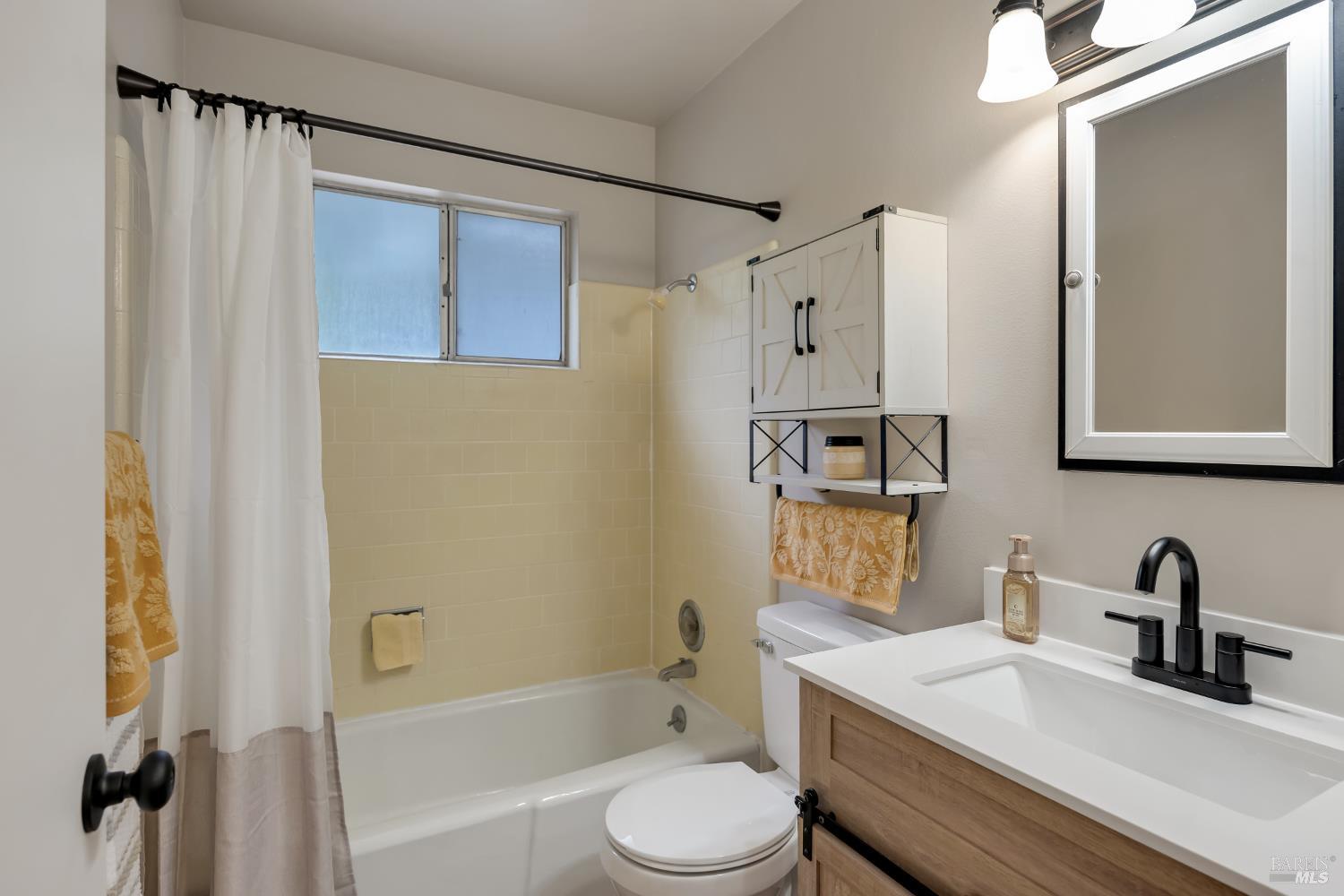 18327 Sierra Dr