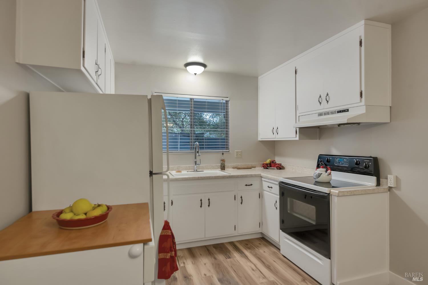 18327 Sierra Dr