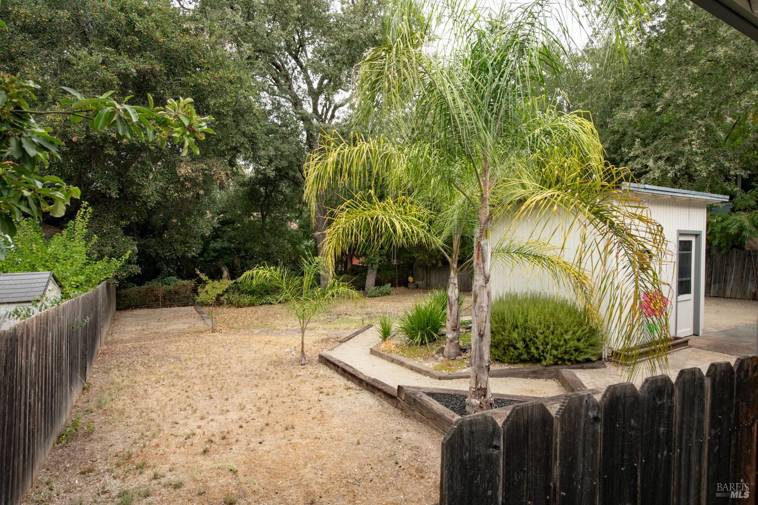 18327 Sierra Dr