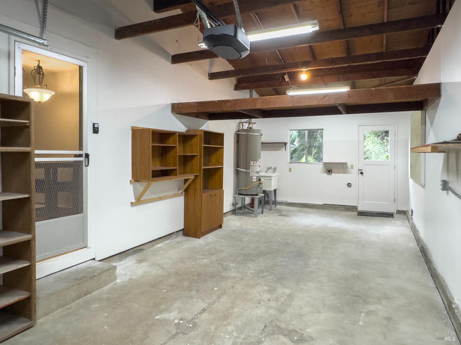 18327 Sierra Dr