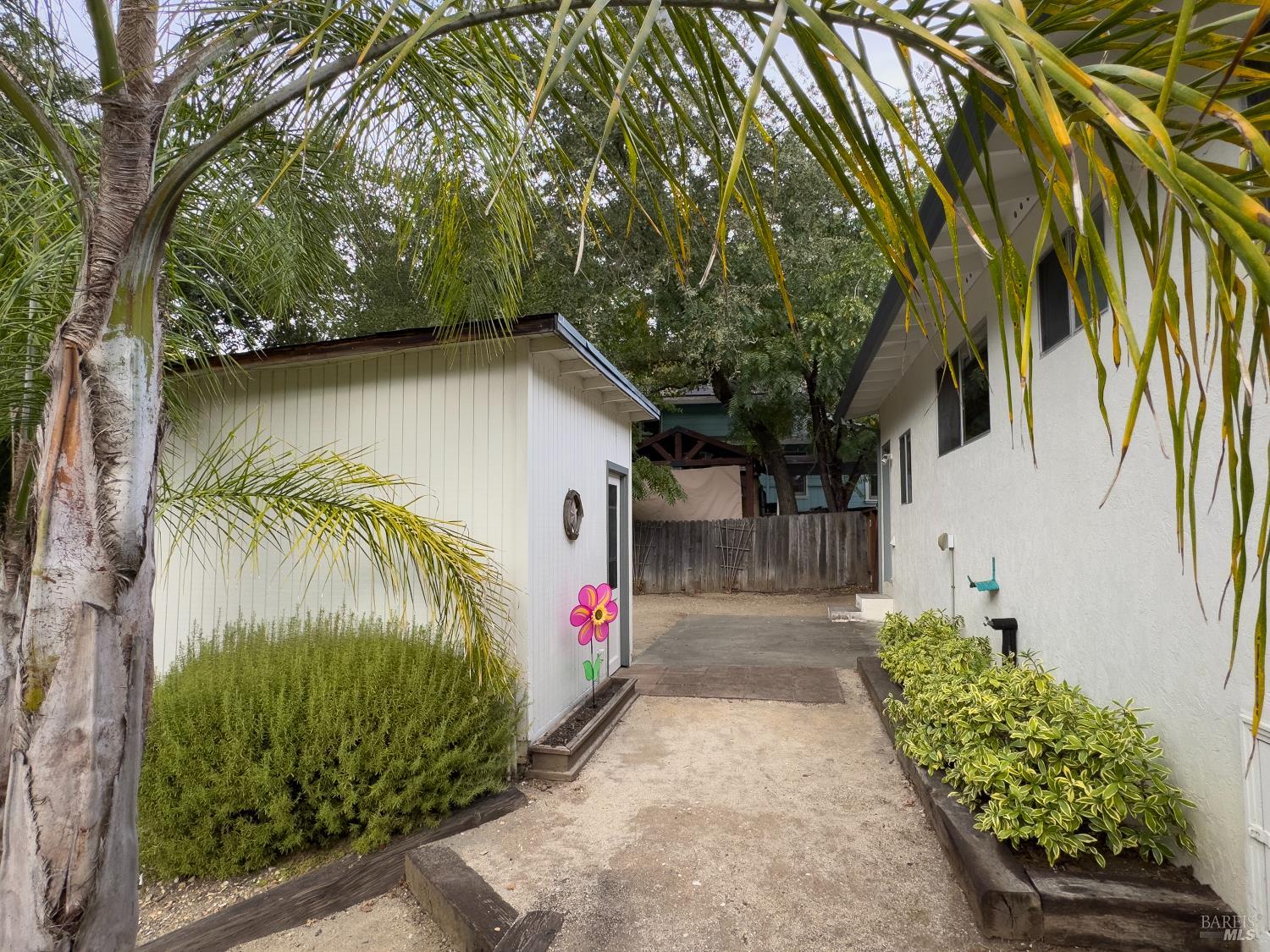 18327 Sierra Dr