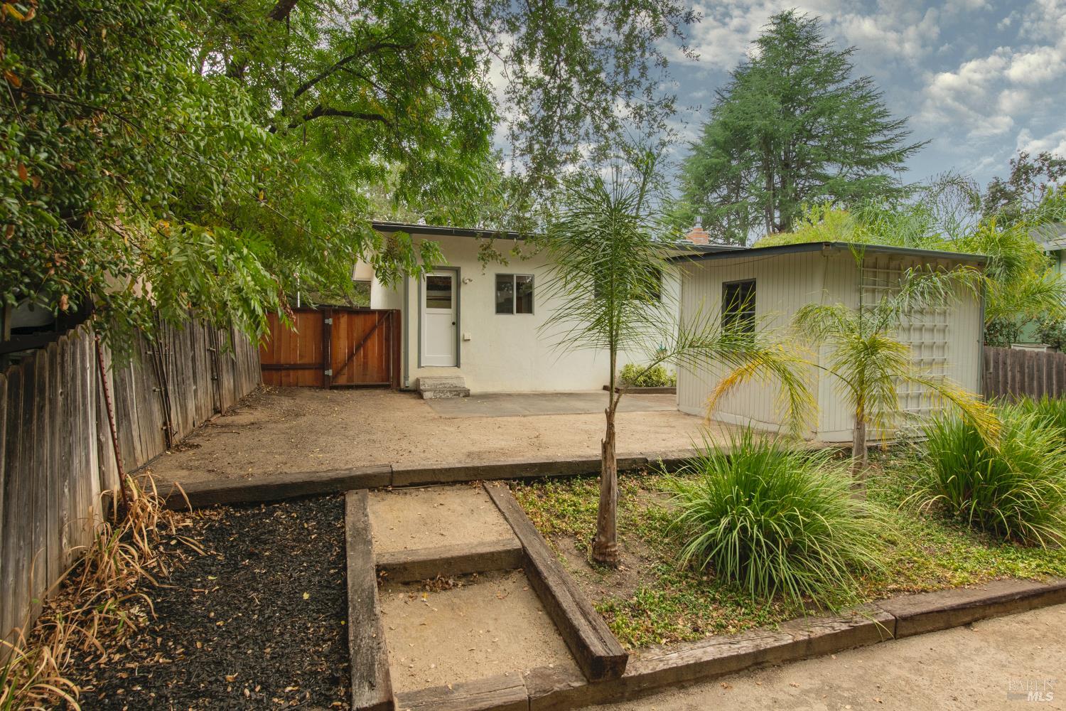 18327 Sierra Dr