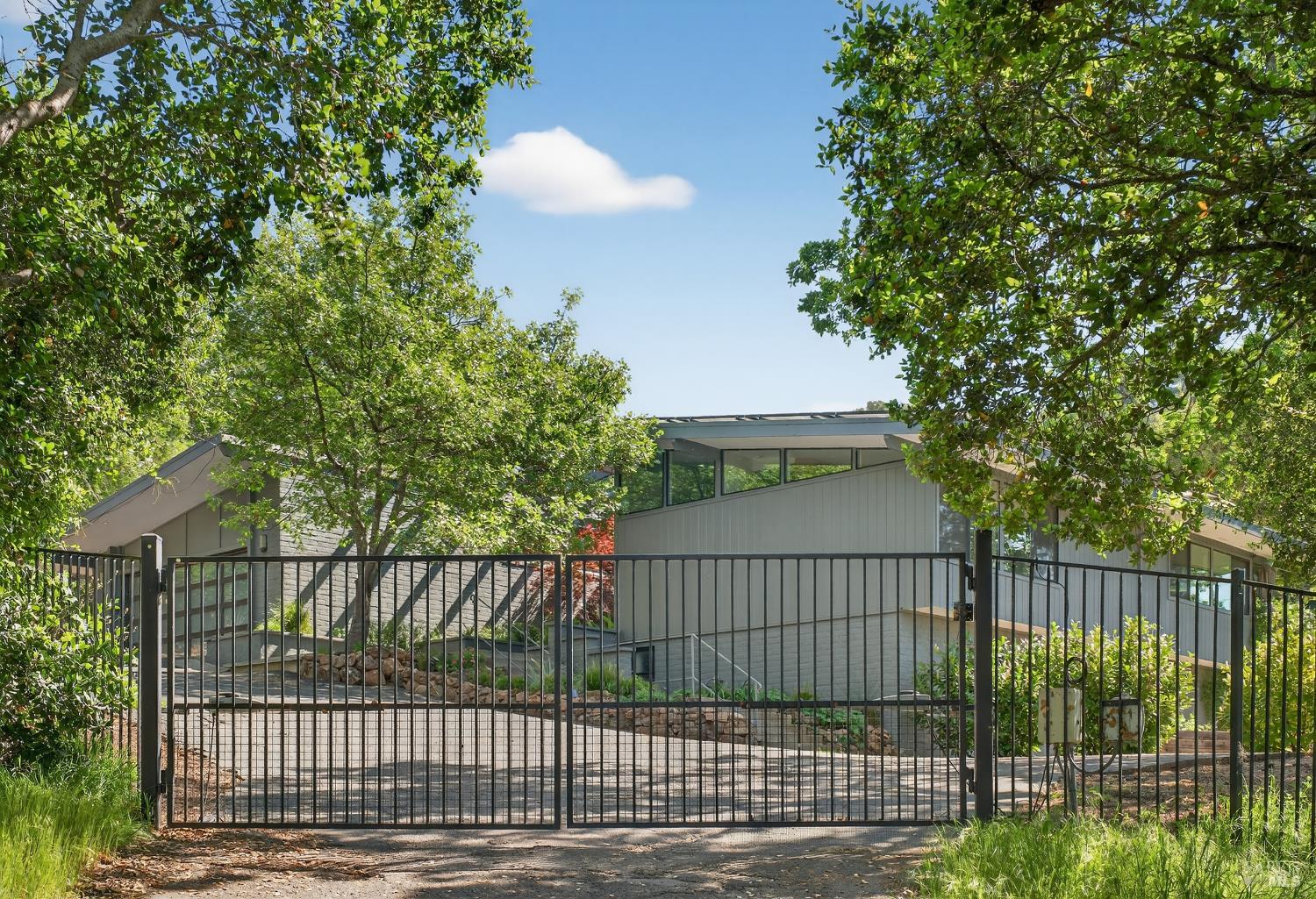 305 Ashlar Drive