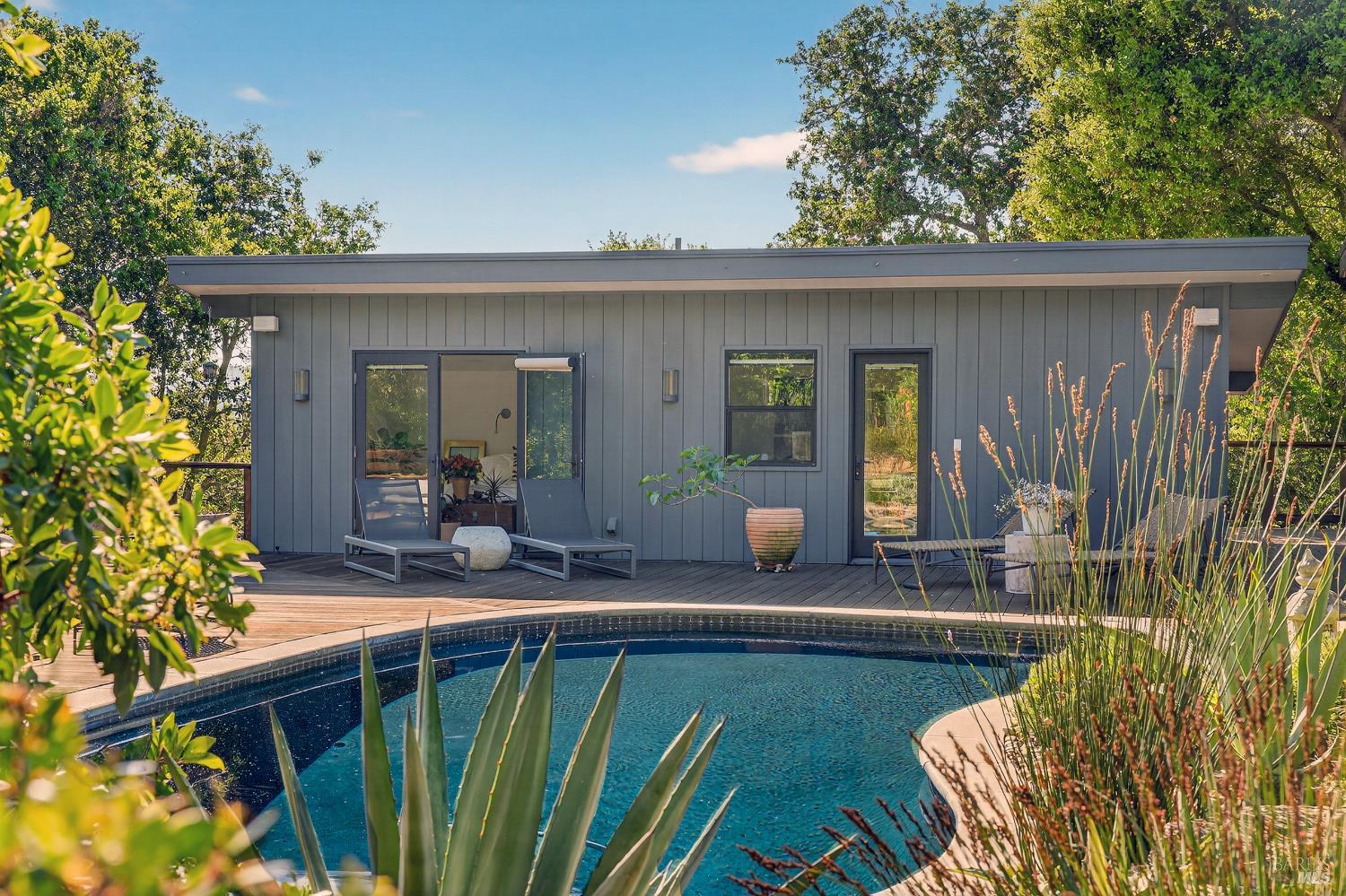 305 Ashlar Drive