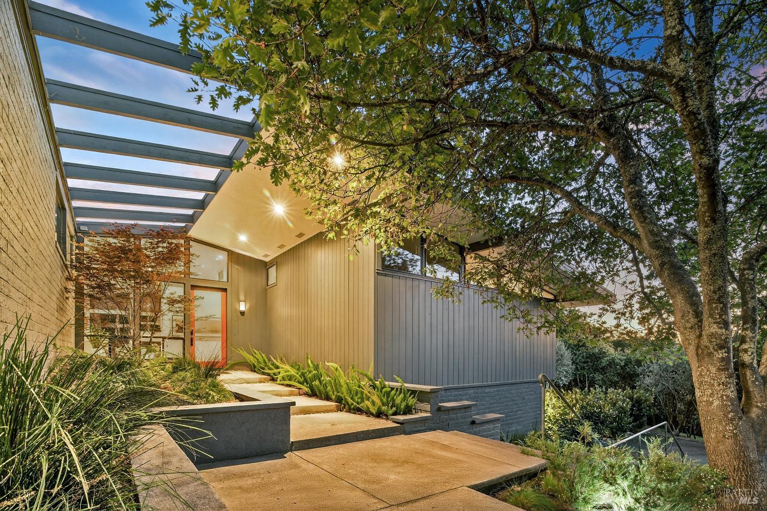 305 Ashlar Drive