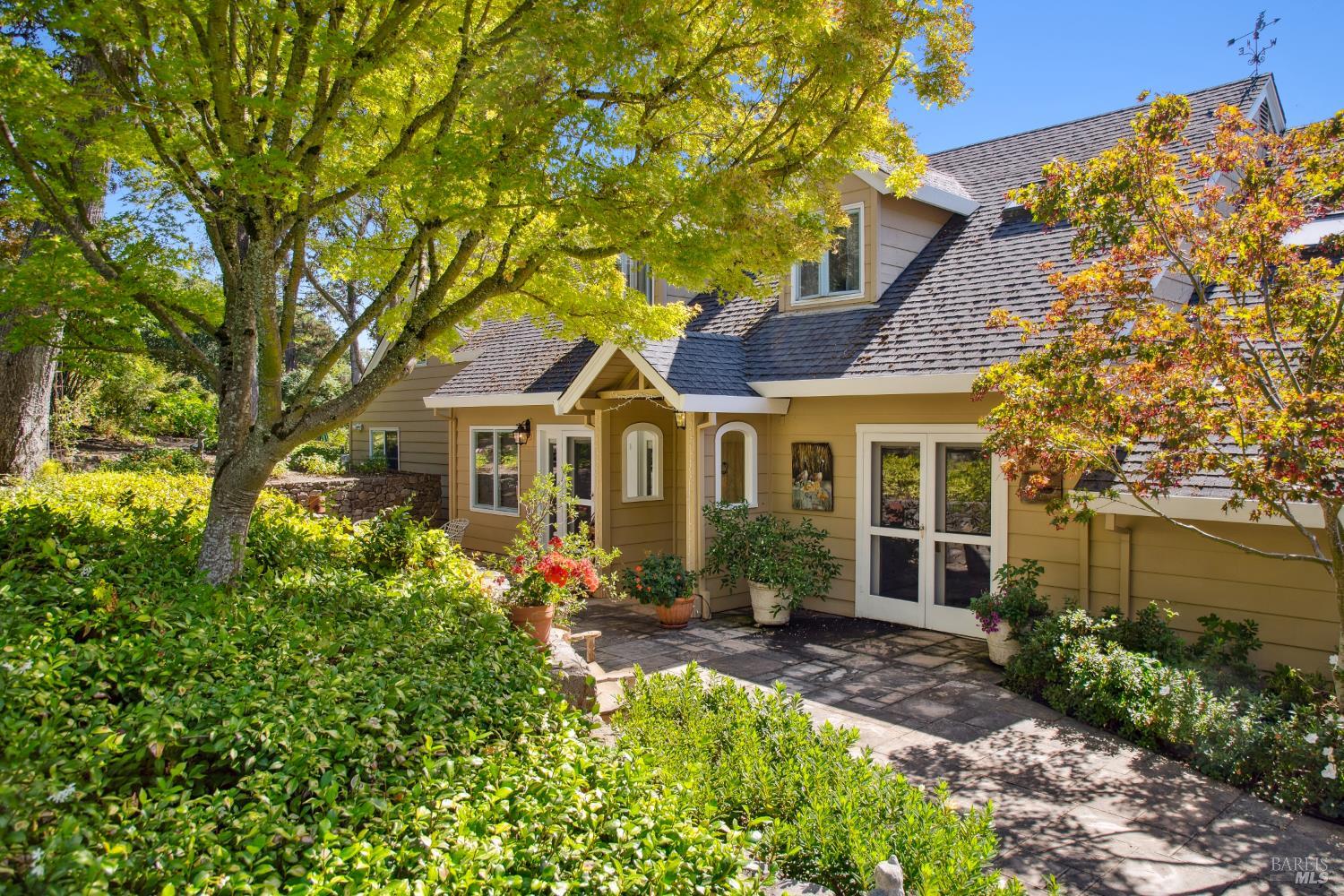 2399 Sobre Vista Road