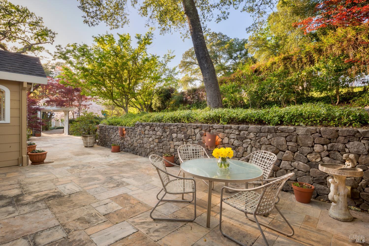 2399 Sobre Vista Road