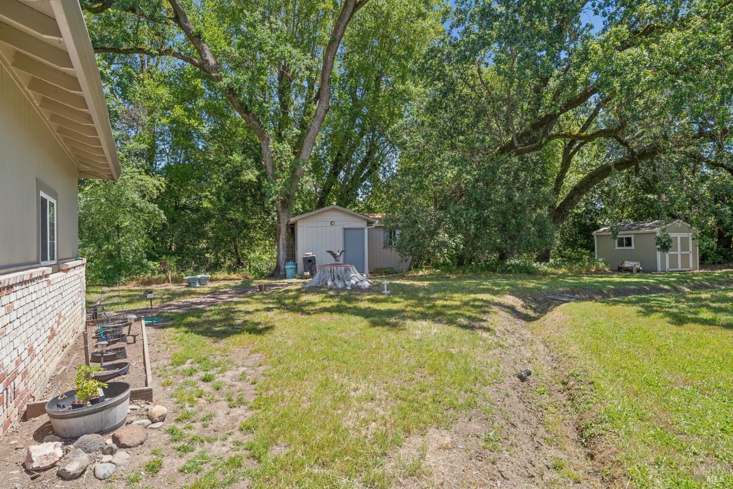 825 Woodside Aka Madrone Road