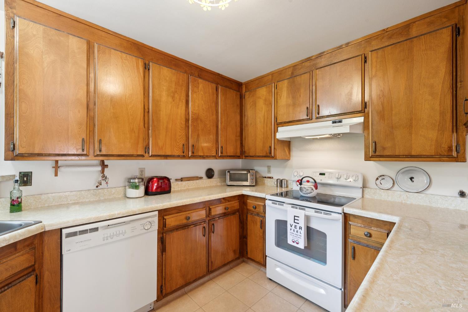 825 Woodside Aka Madrone Road