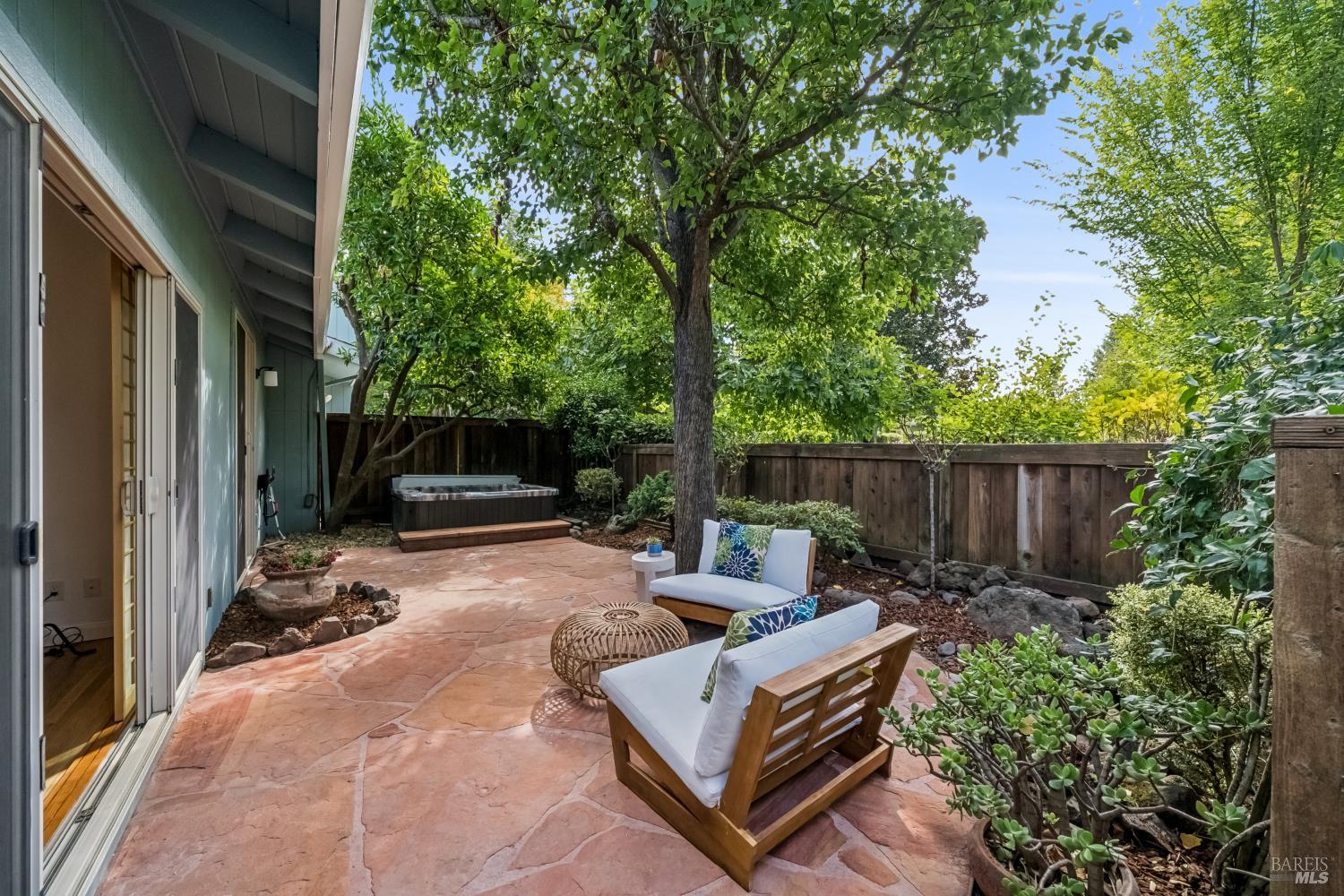 71 Creek Lane
