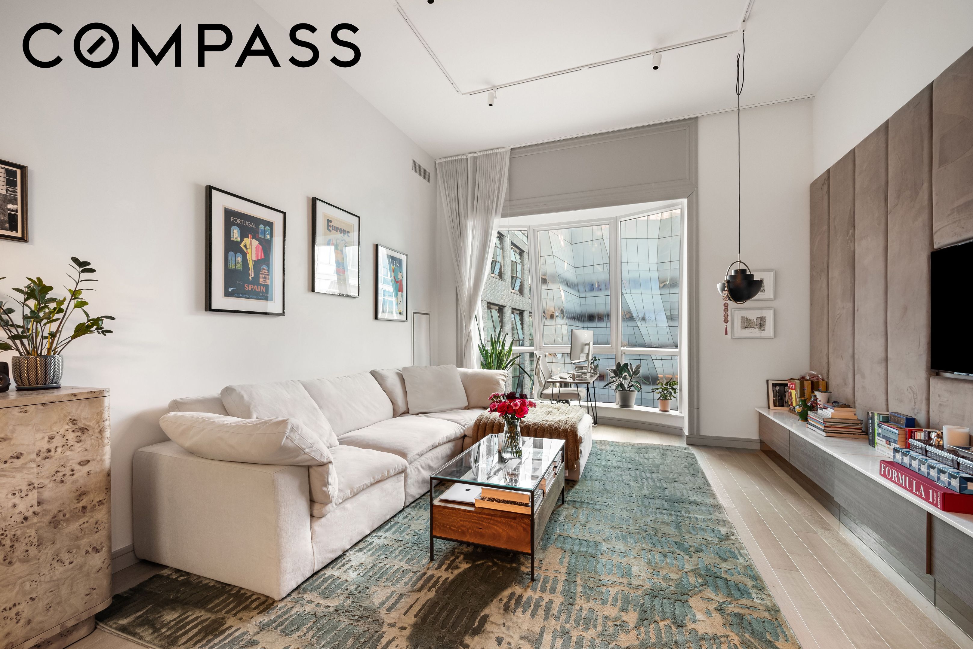 515 W 18th Street 901