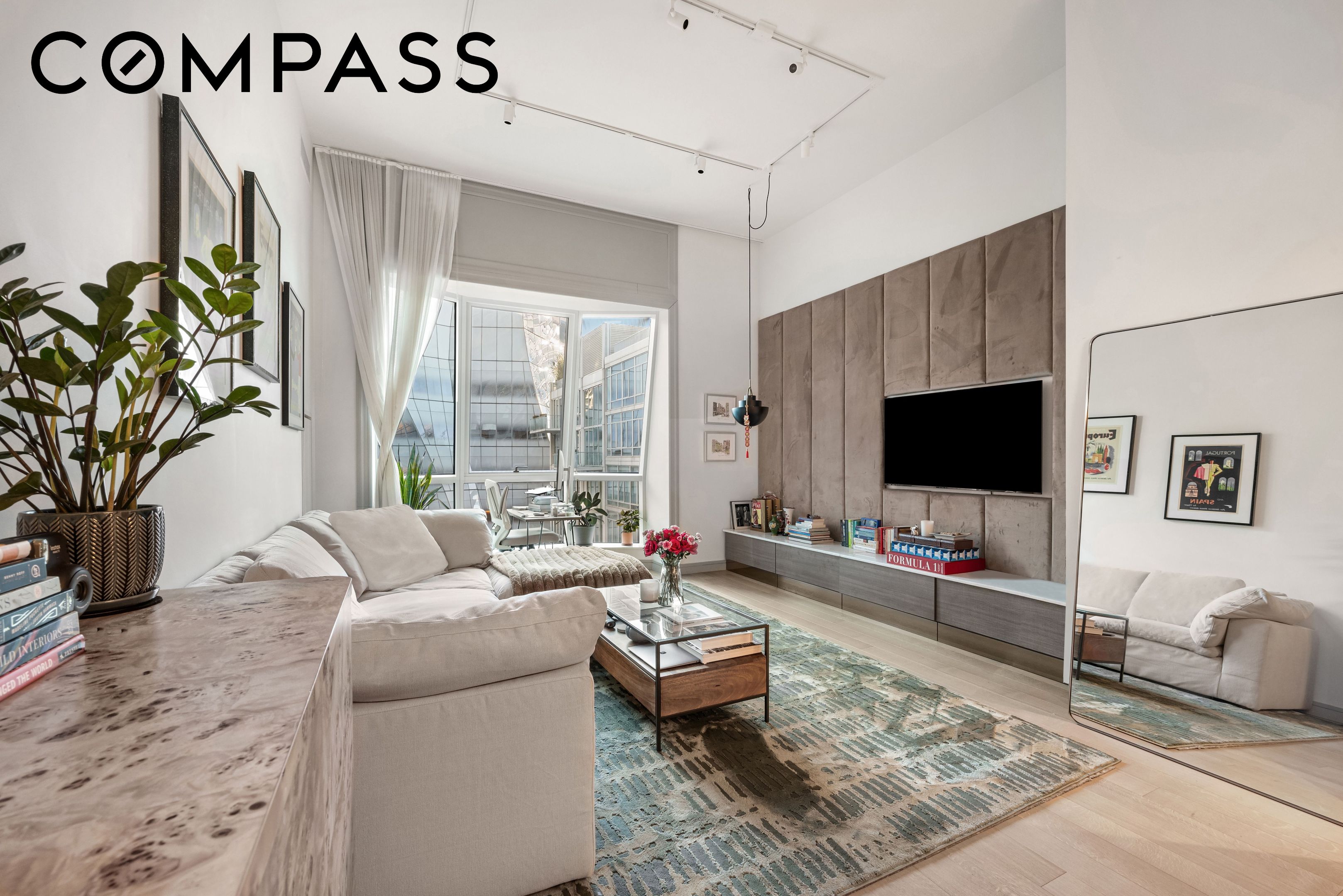 515 W 18th Street 901