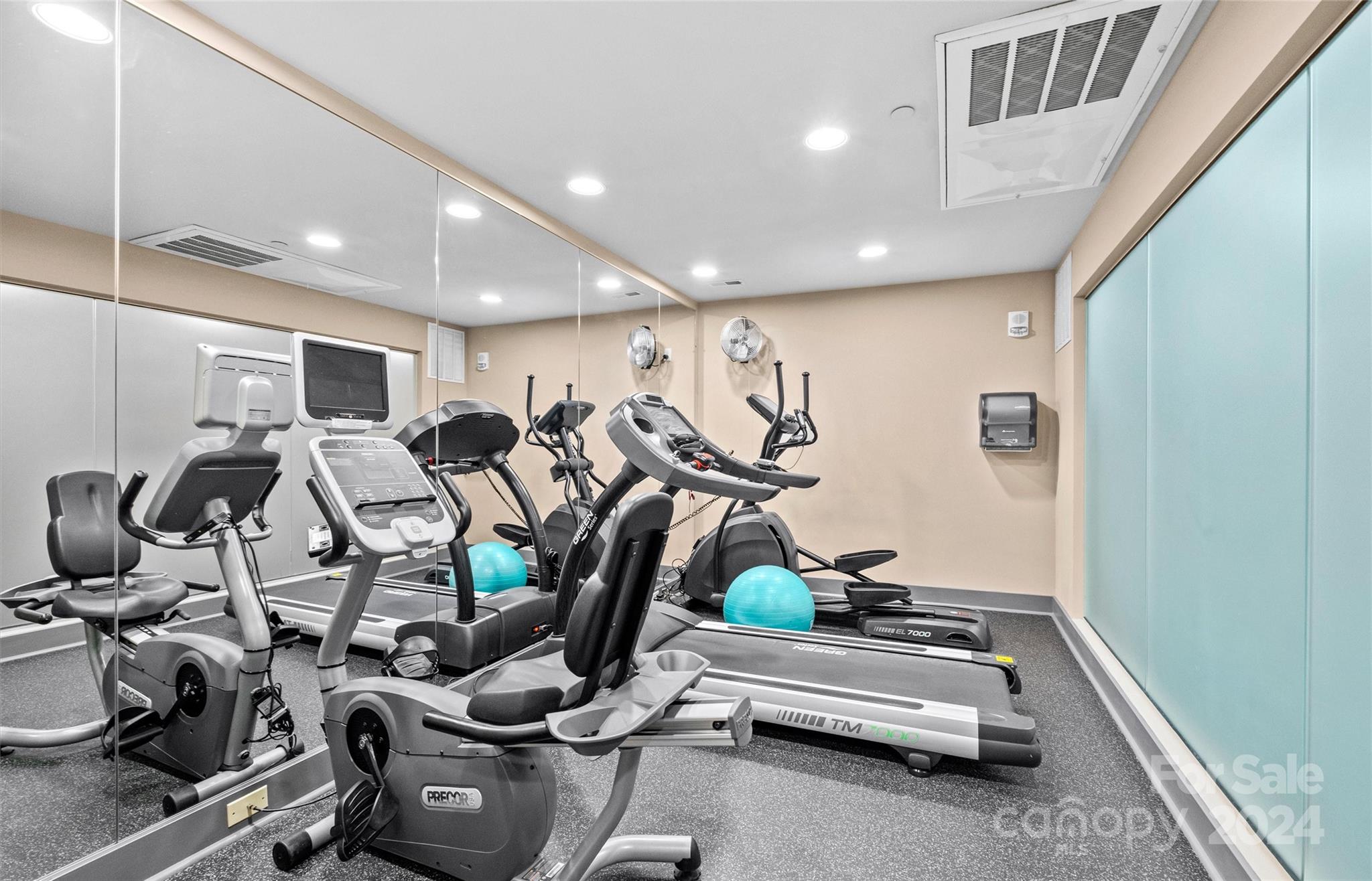 701 Royal Court Unit: 805