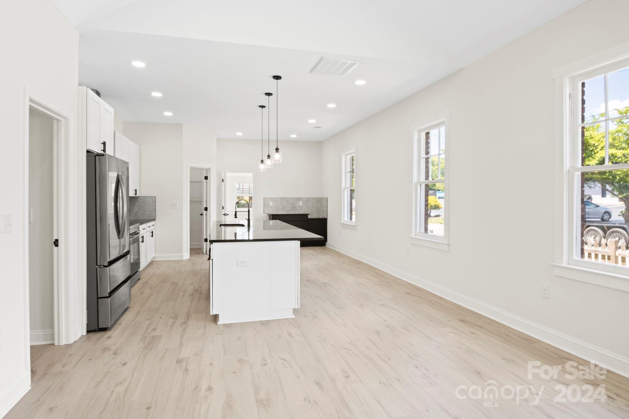 200 S Long Street