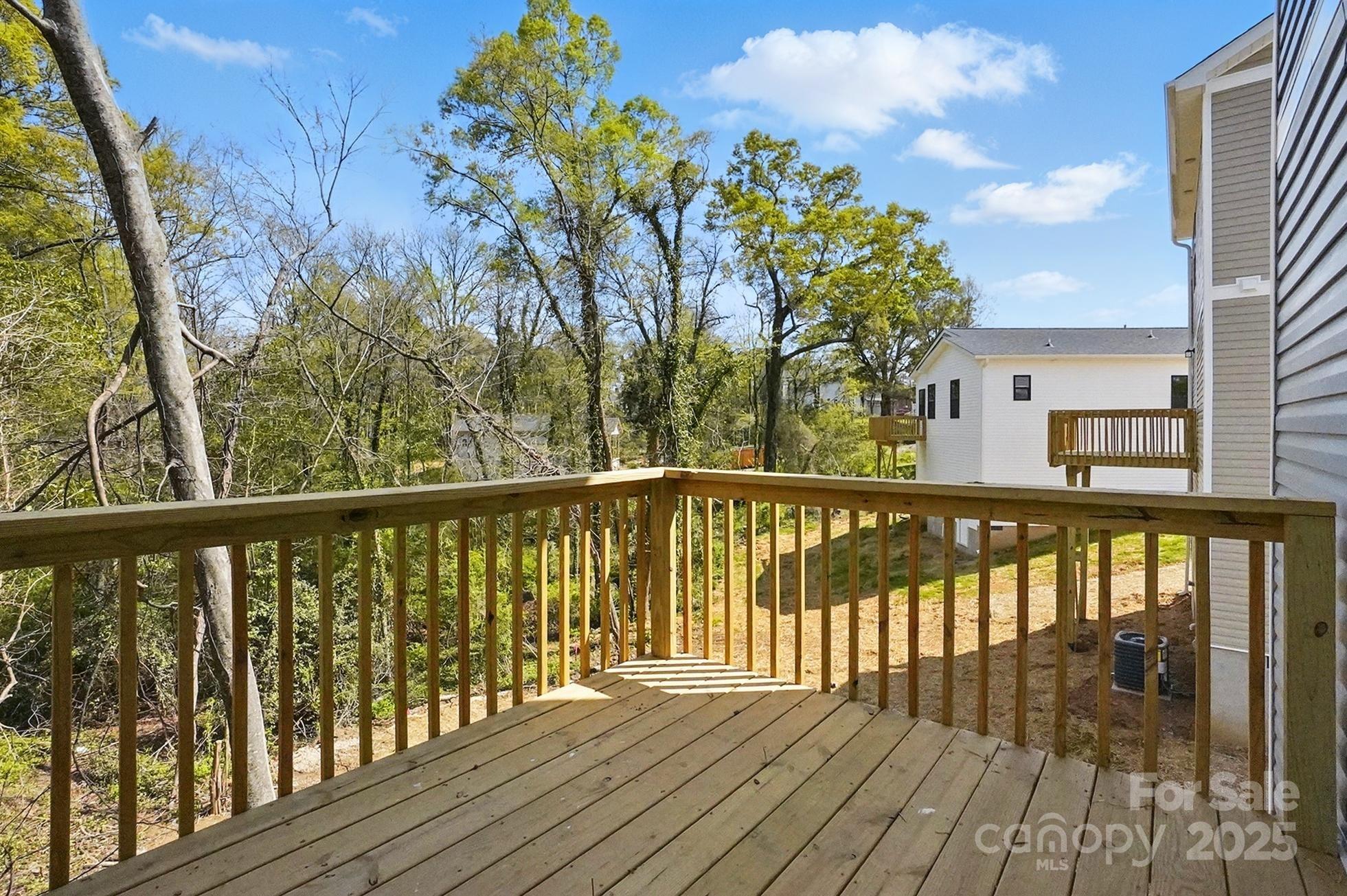 76 Snyder Court NE