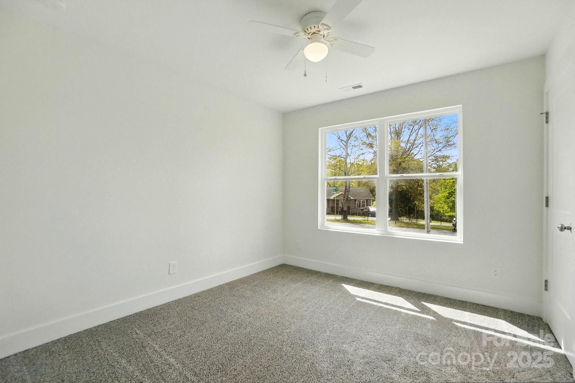 76 Snyder Court NE