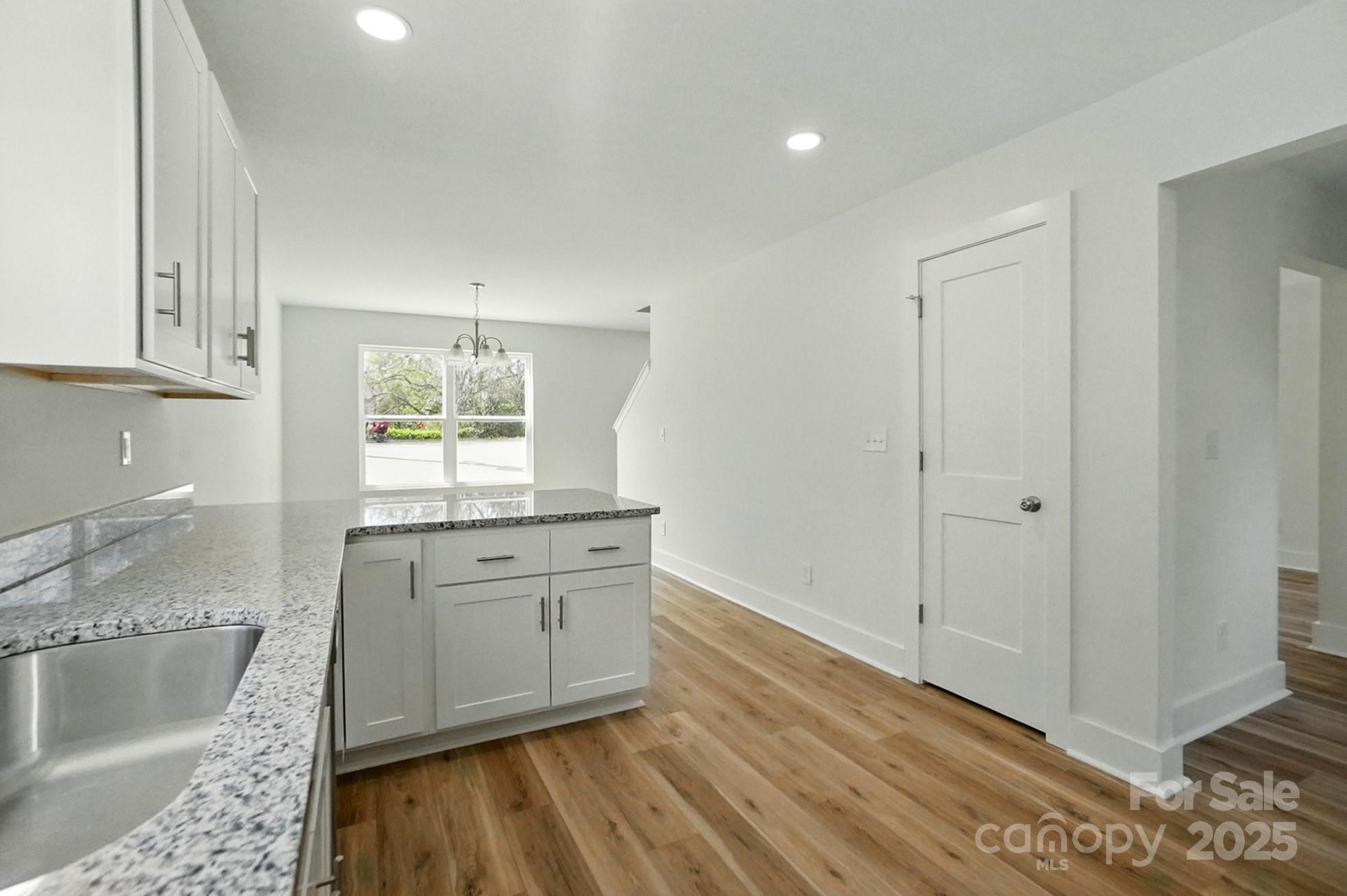 76 Snyder Court NE