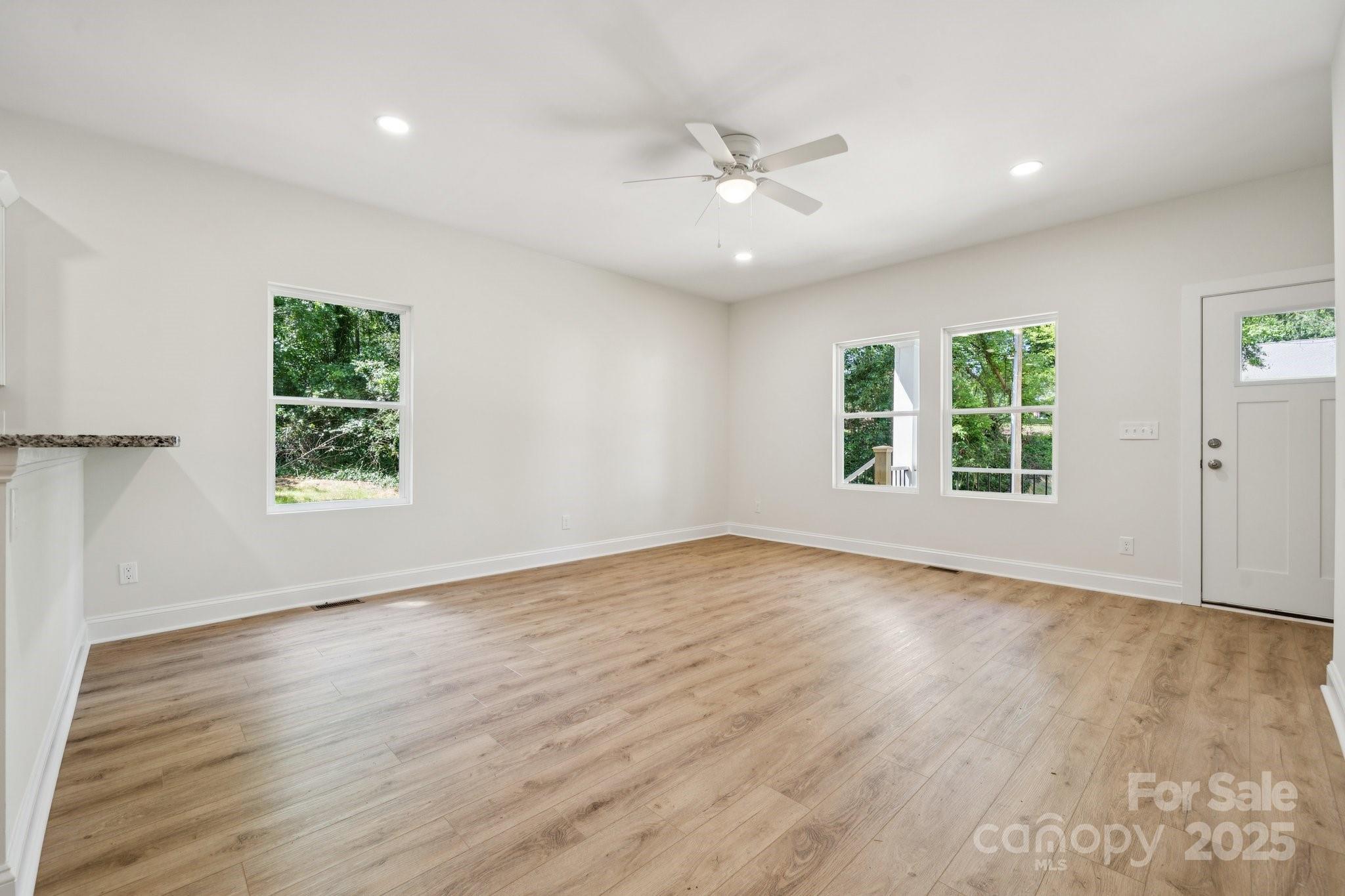 54 Reed Street NE