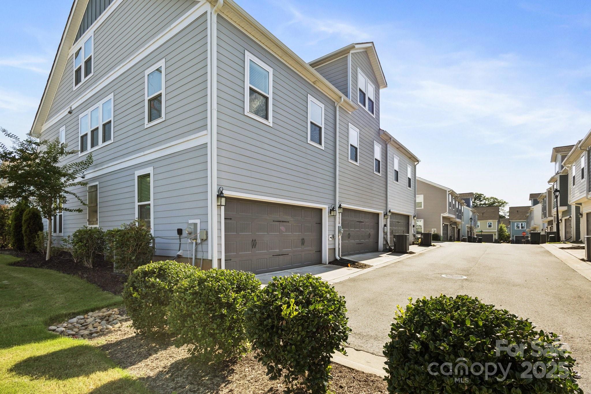5008 Calvine Mill Way