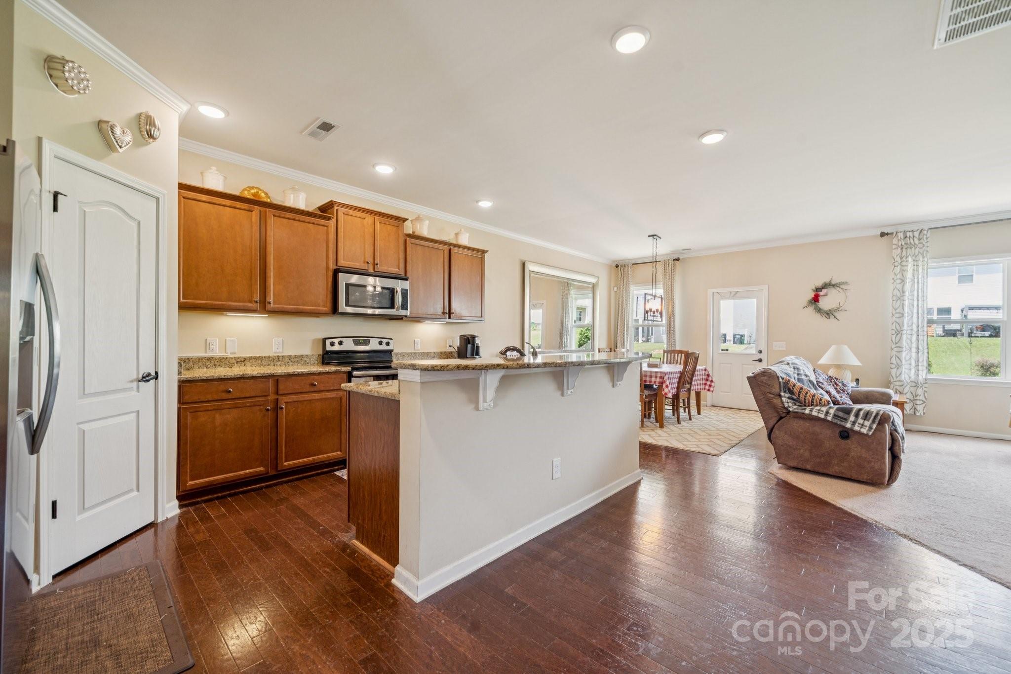 8720 Heartleaf Road
