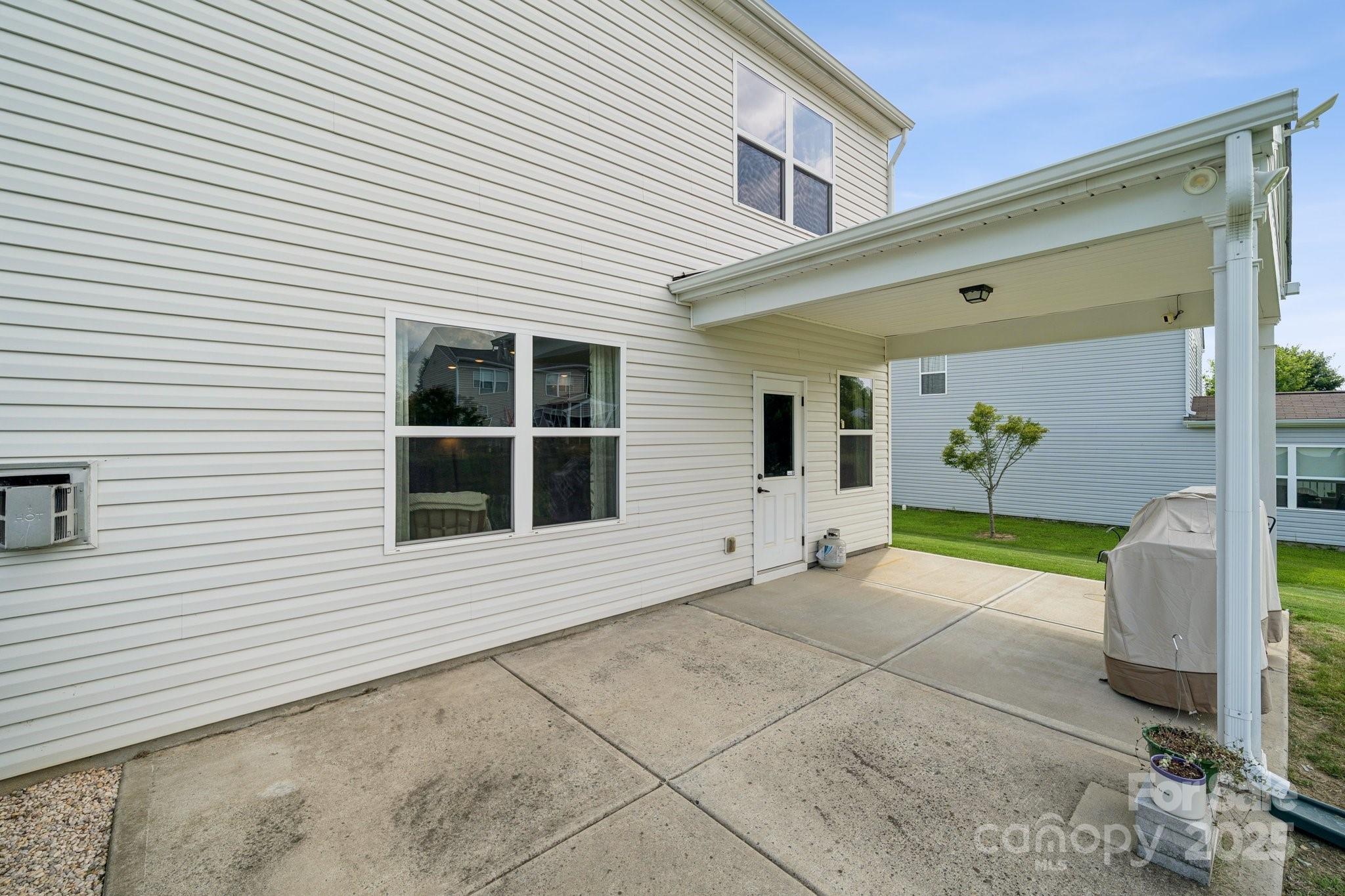 8720 Heartleaf Road