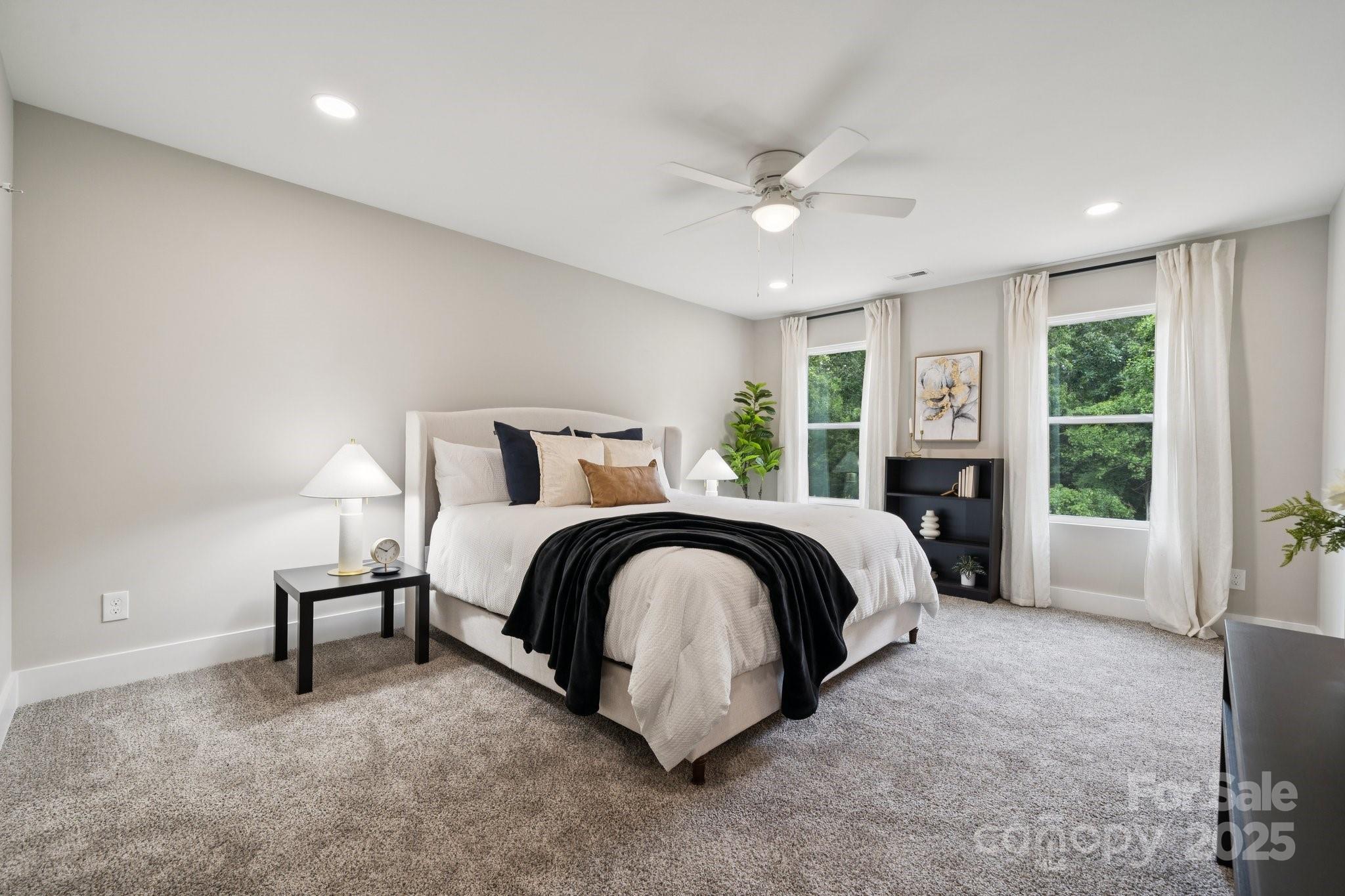 285 Mainsail Road