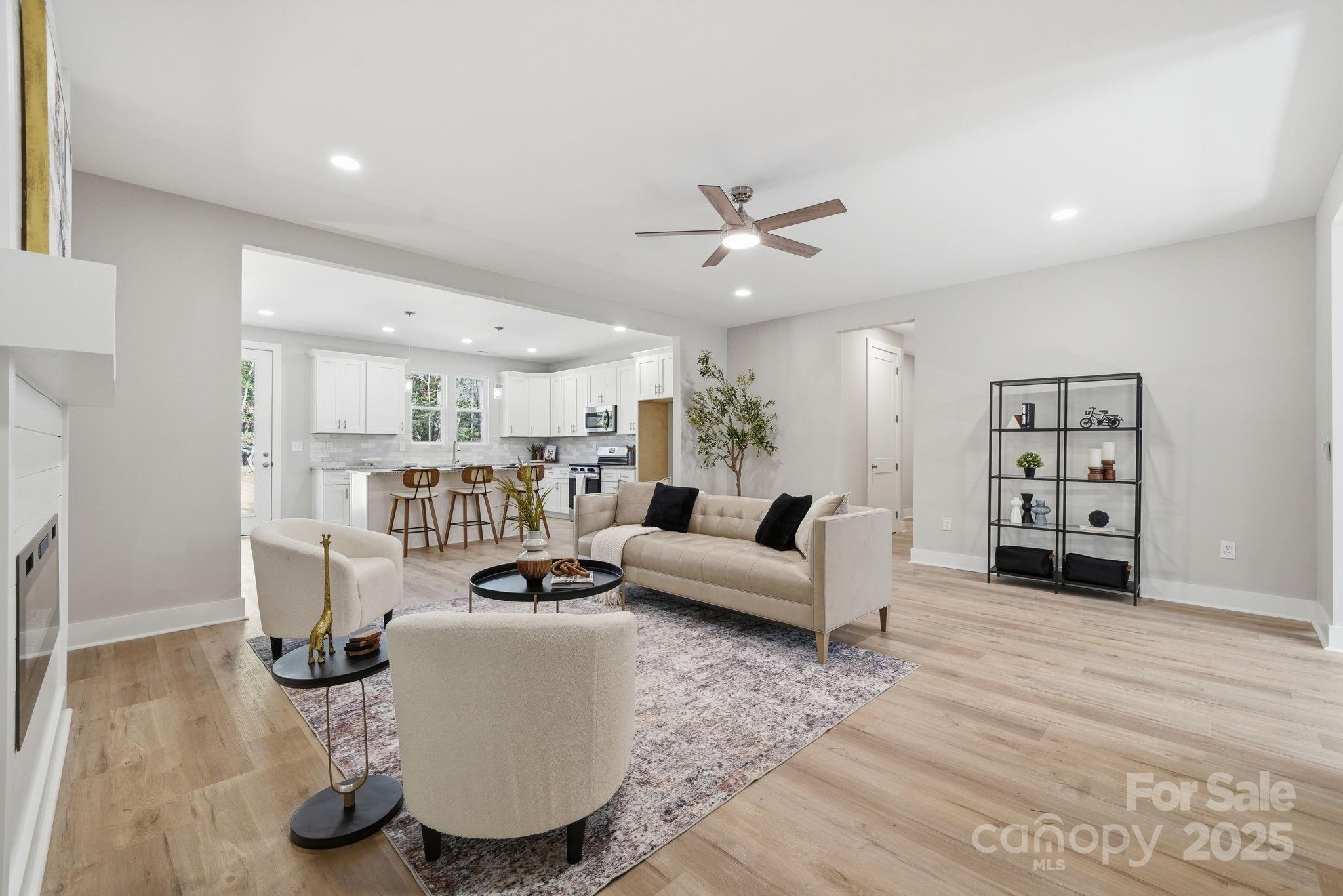 295 Mainsail Road