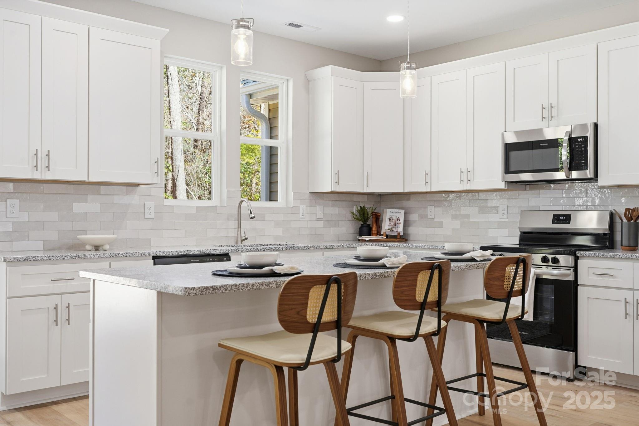 295 Mainsail Road