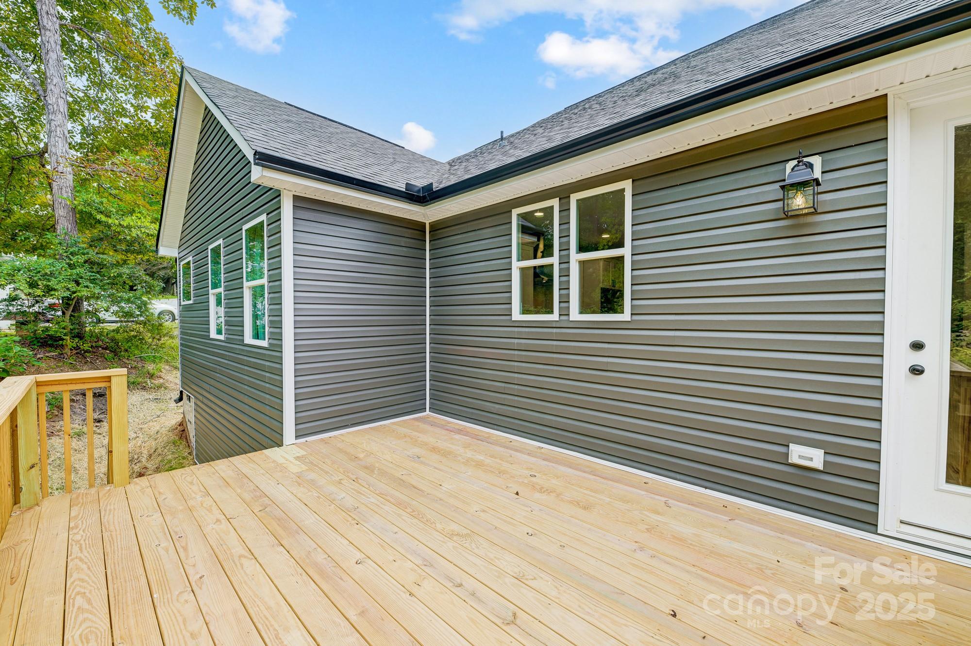 118 Brackenberry Circle