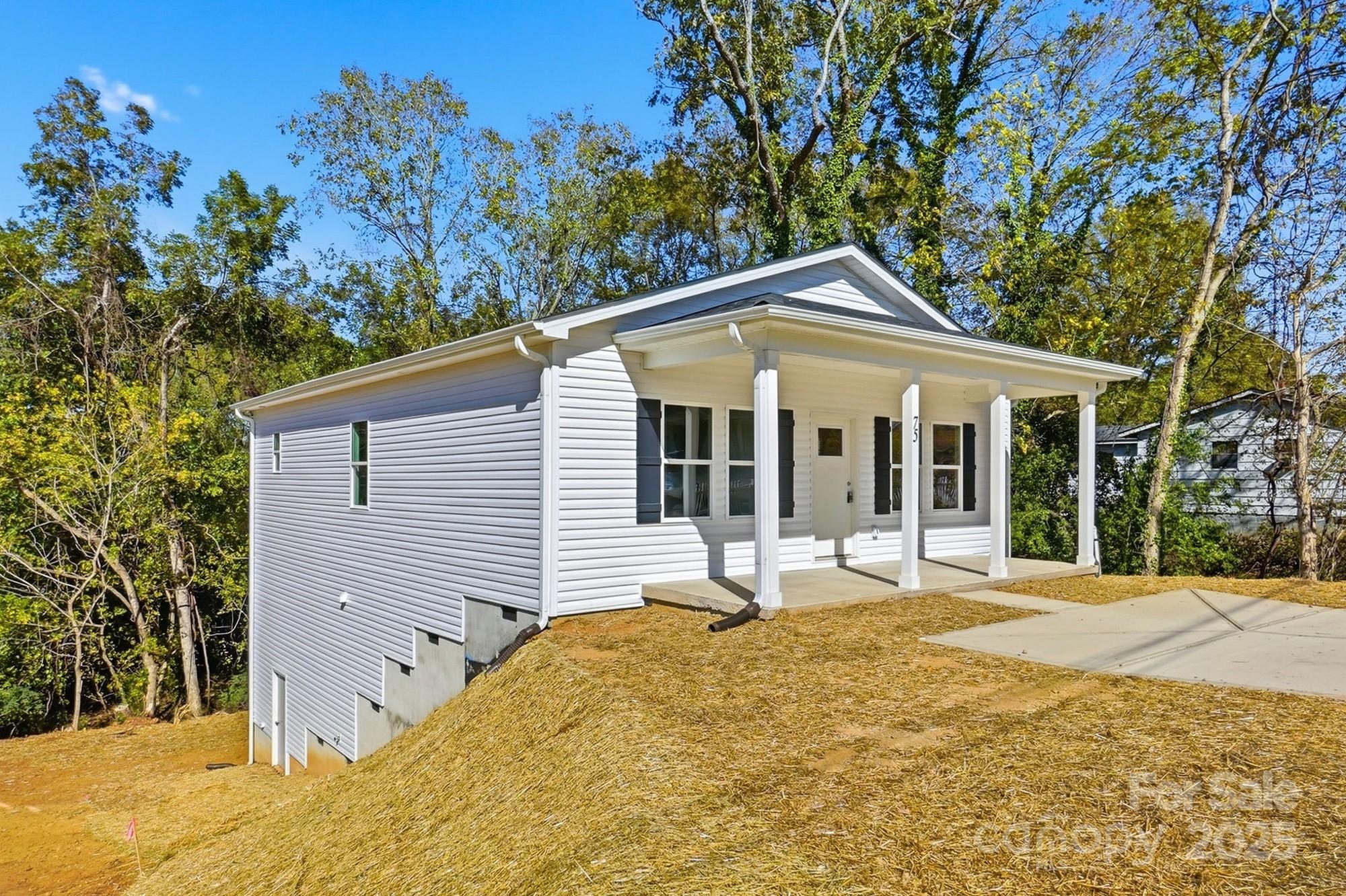75 Woodsdale Place