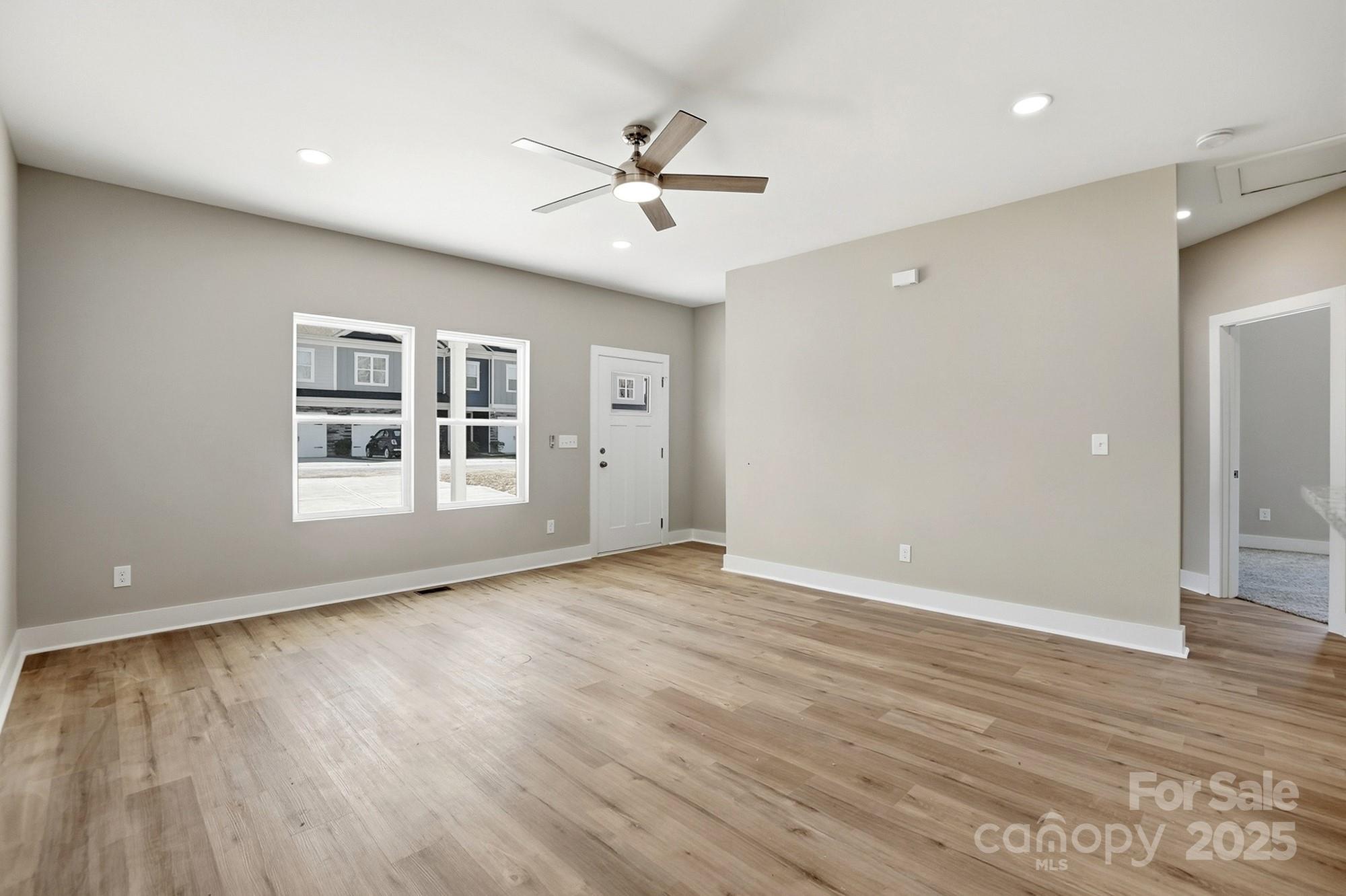 75 Woodsdale Place