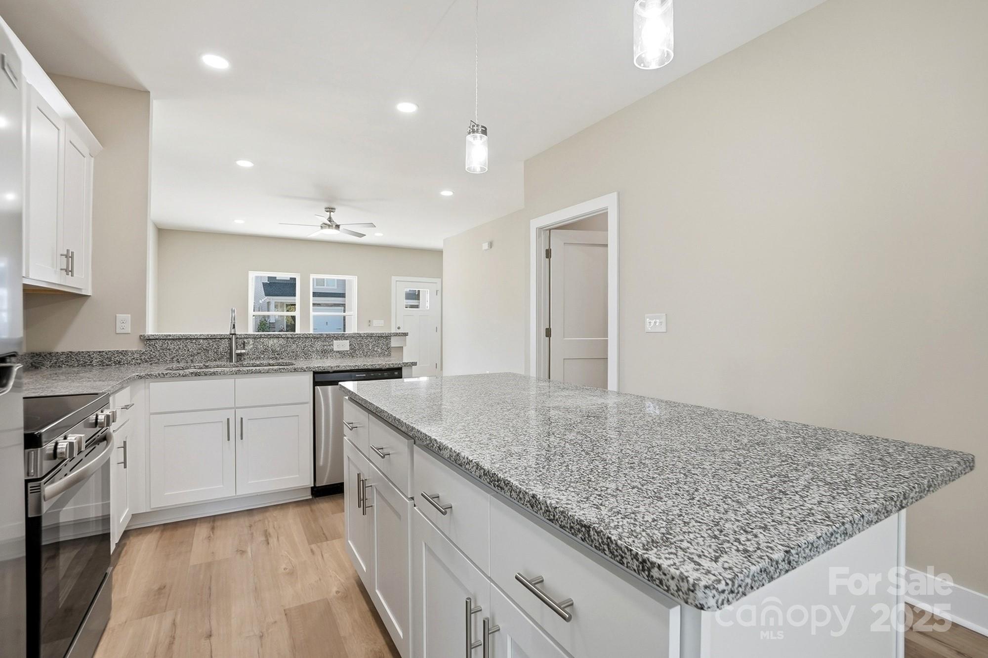 75 Woodsdale Place